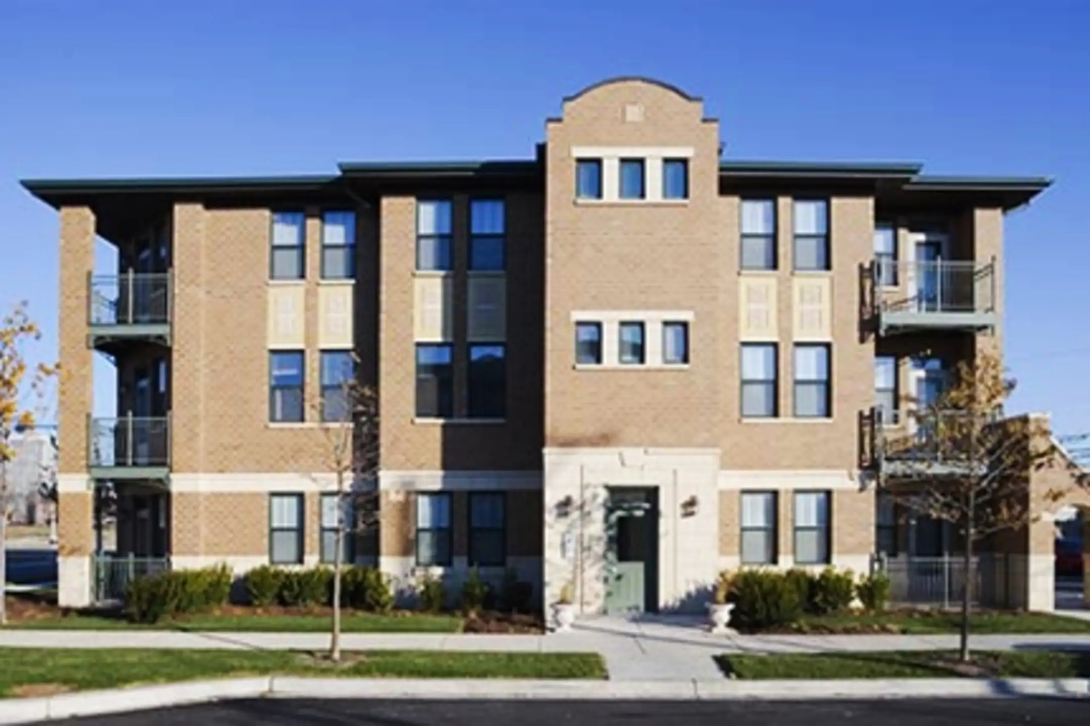 Oakwood Shores Senior Apartments 3859 S Vincennes Ave Chicago, IL