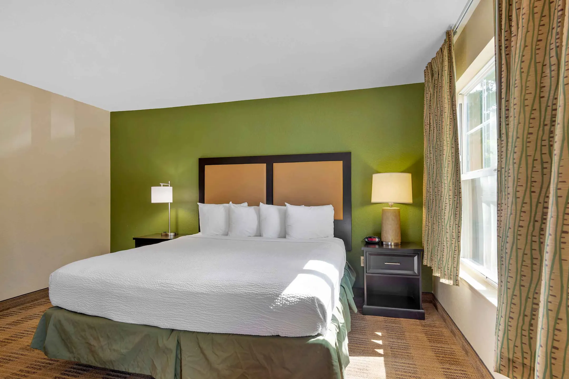 Bedroom - Furnished Studio - Columbus - Polaris - Columbus, OH