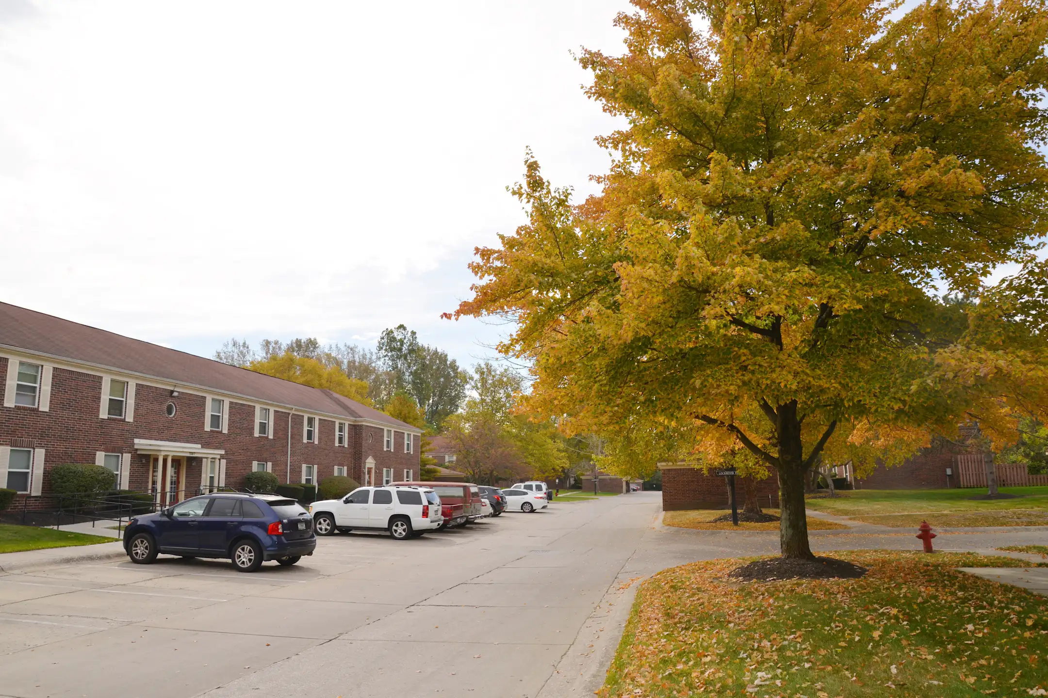 Meridian Court South Apartments Indianapolis IN 46217