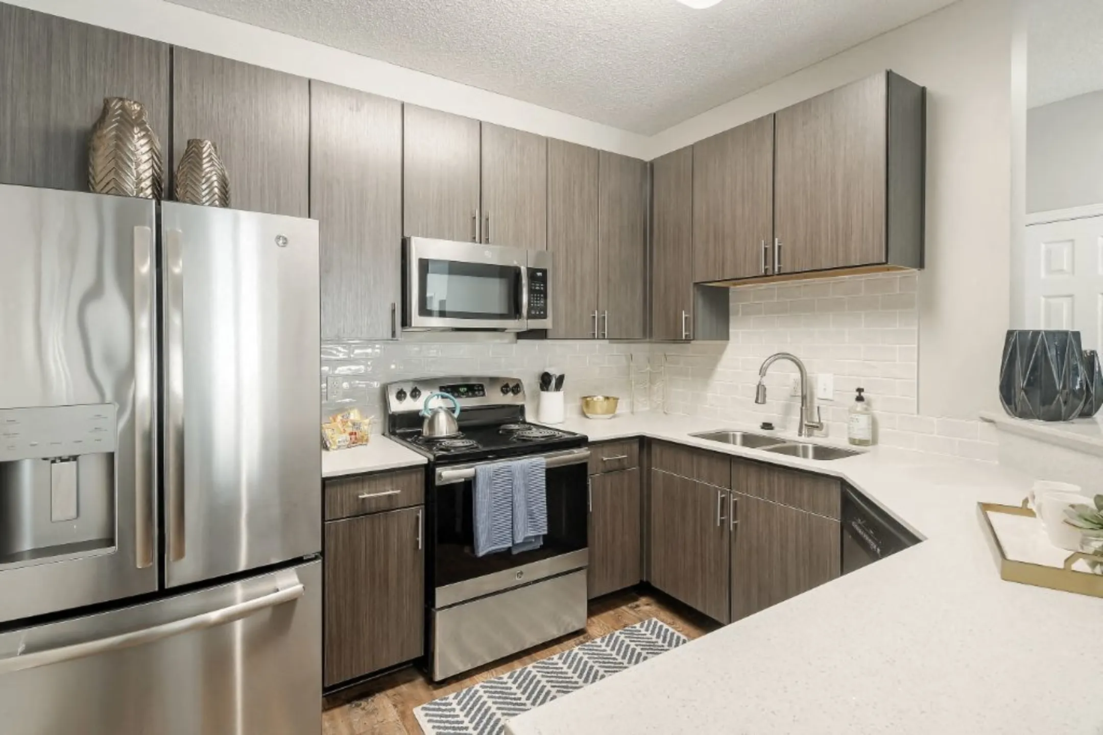 Lagniappe of Biloxi Apartment Homes 831 Cedar Lake Rd Biloxi, MS