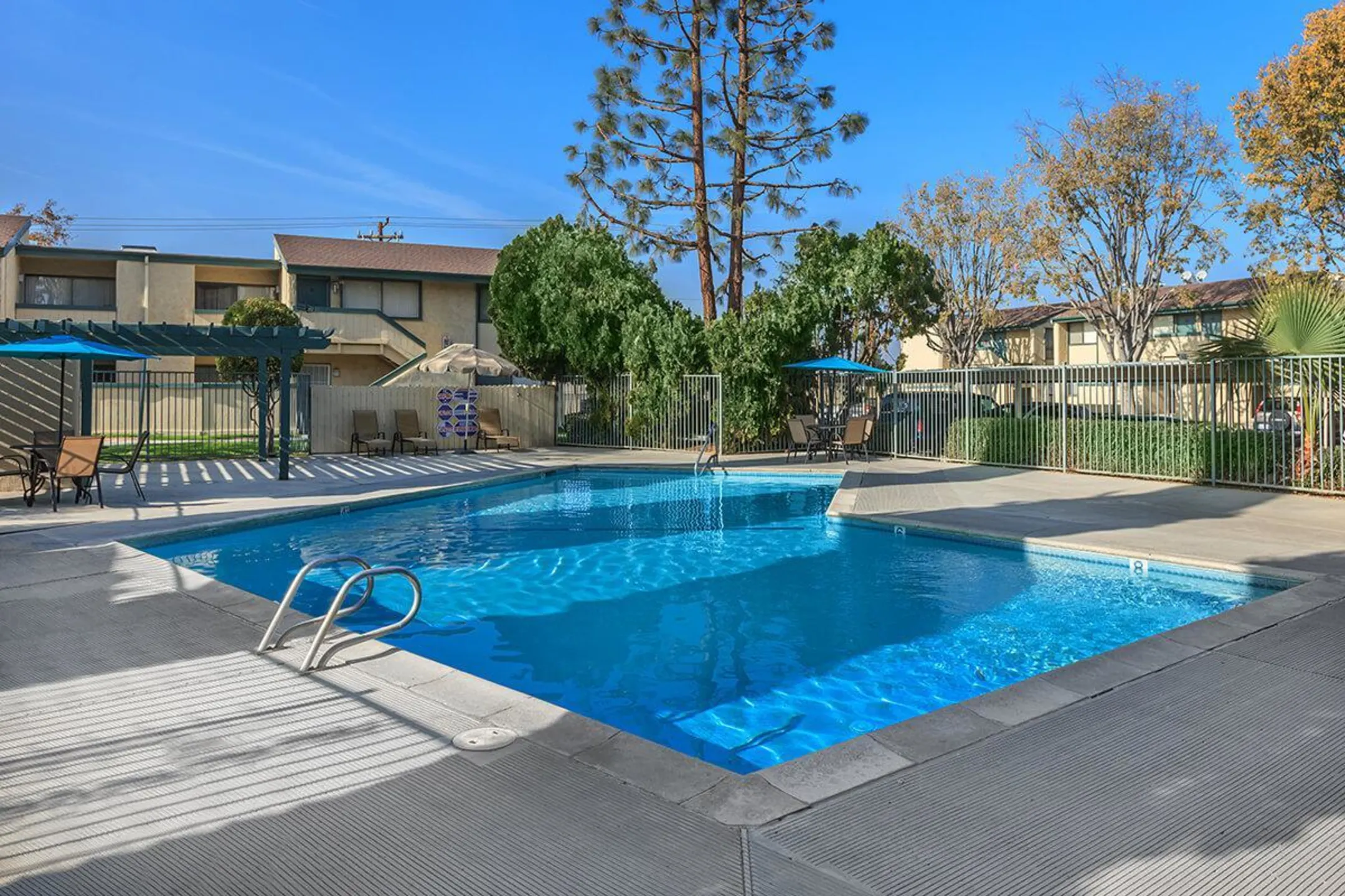Pool - Mirage - Bakersfield, CA