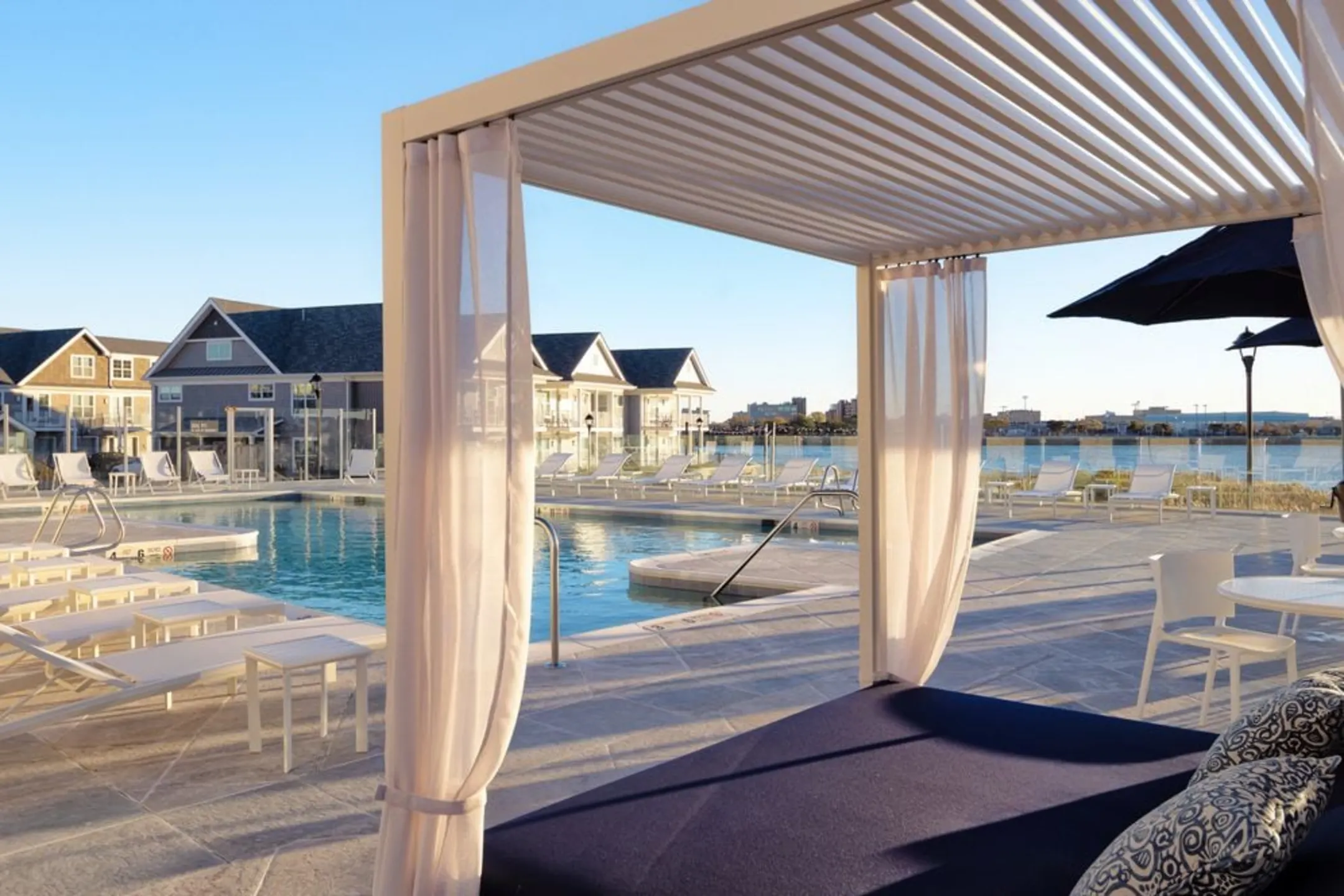 Avalon Harbor Isle Apartments Island Park, NY 11558