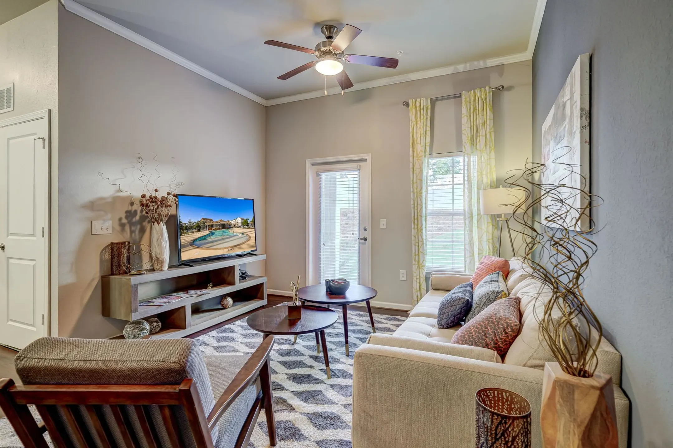 Living Room - Creekside at Greenlawn - Columbia, SC