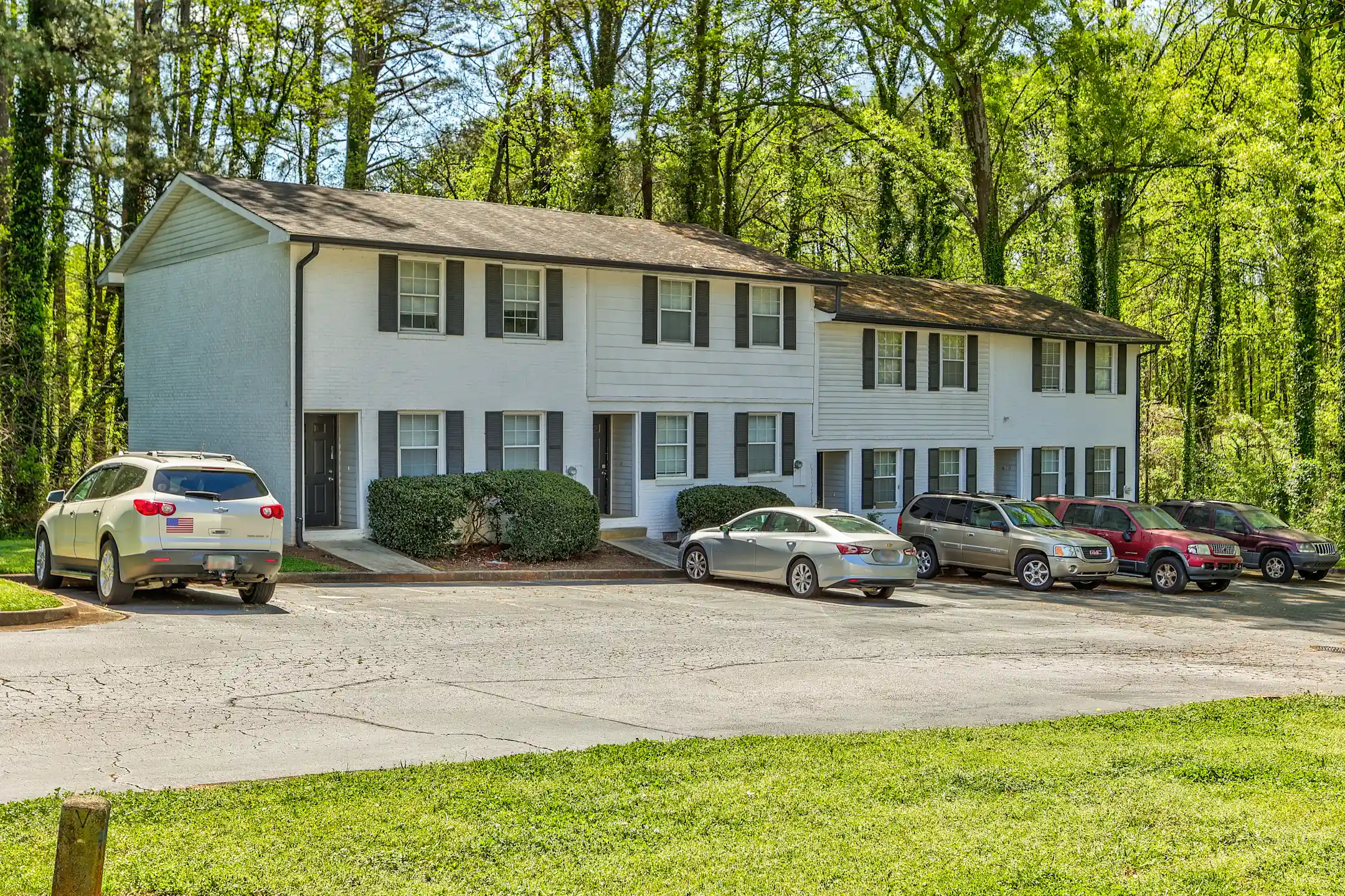 Creekview Townhomes 437 Creekview Ct Scottdale, GA Apartments for