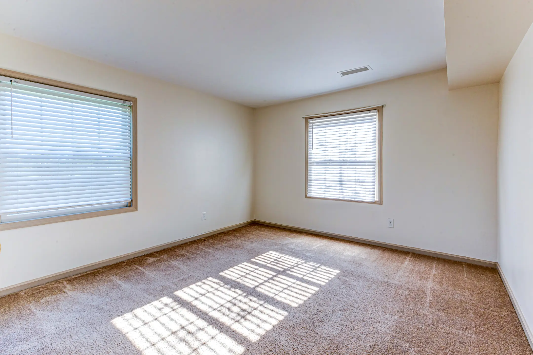 Kings Grant 1210 valley hill drive Pittsburgh, PA Apartments for