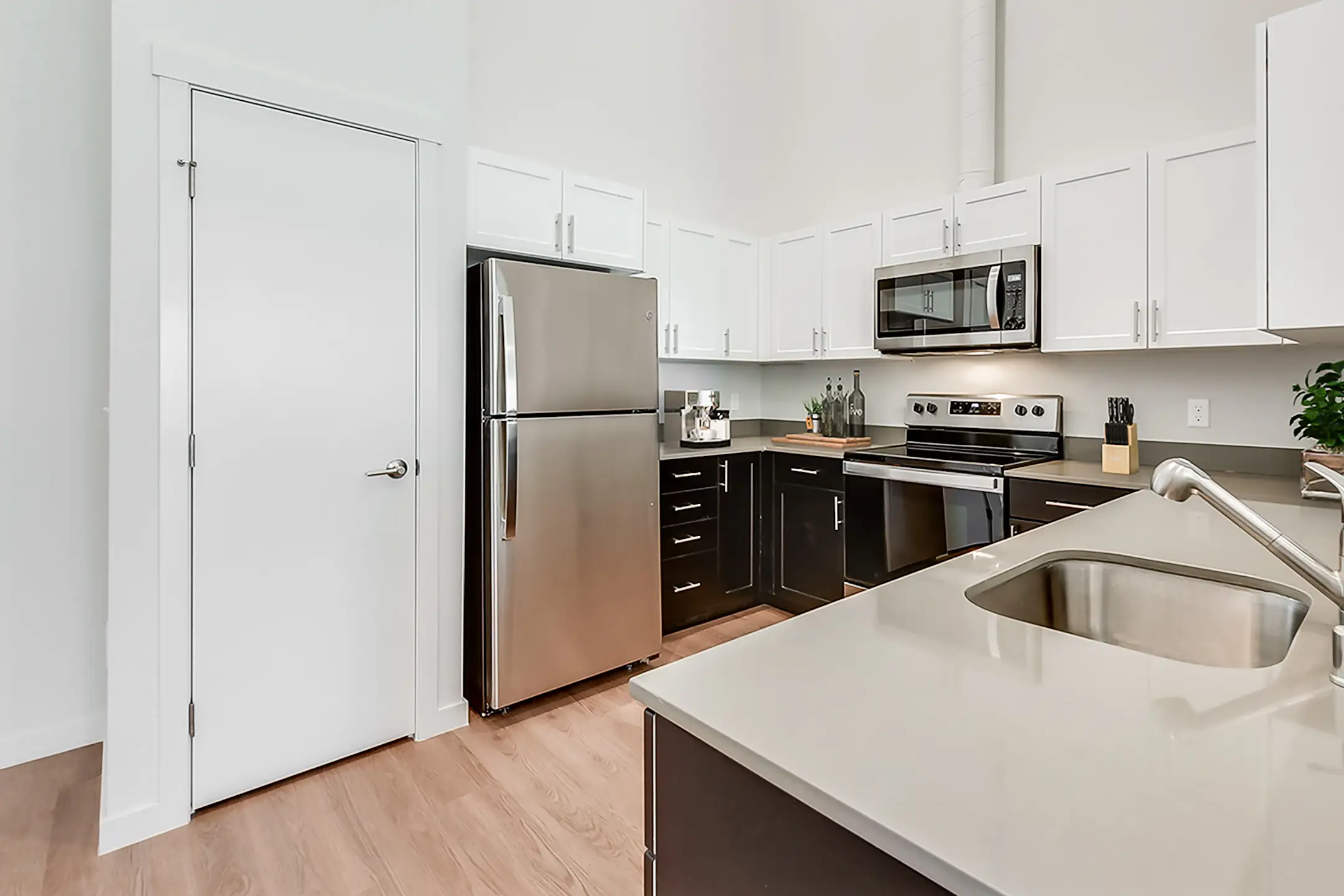 Kitchen - Kestrel Park Apartments - Vancouver, WA