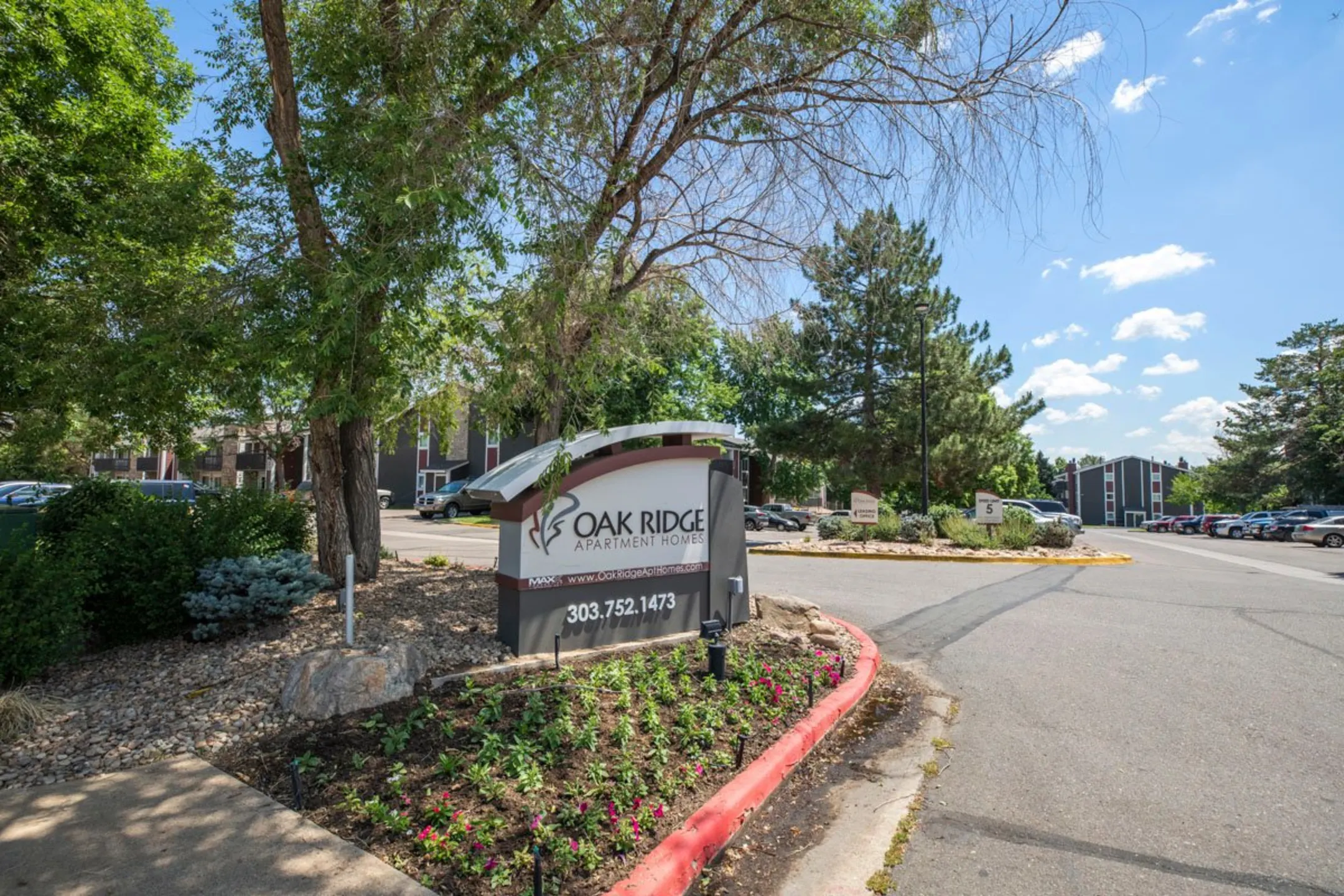 Community Signage - Oak Ridge Apartments - Aurora, CO