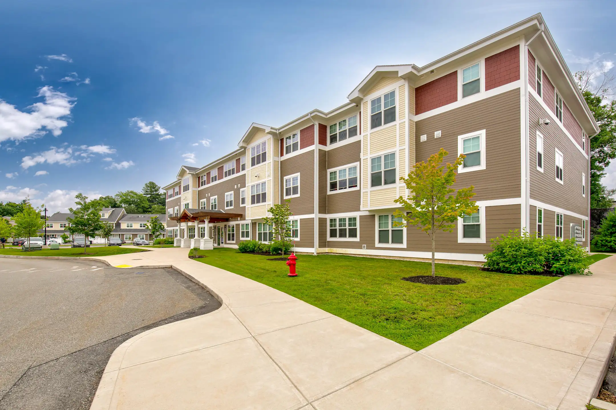 Chelmsford Woods Residences 261 Littleton Rd Chelmsford, MA