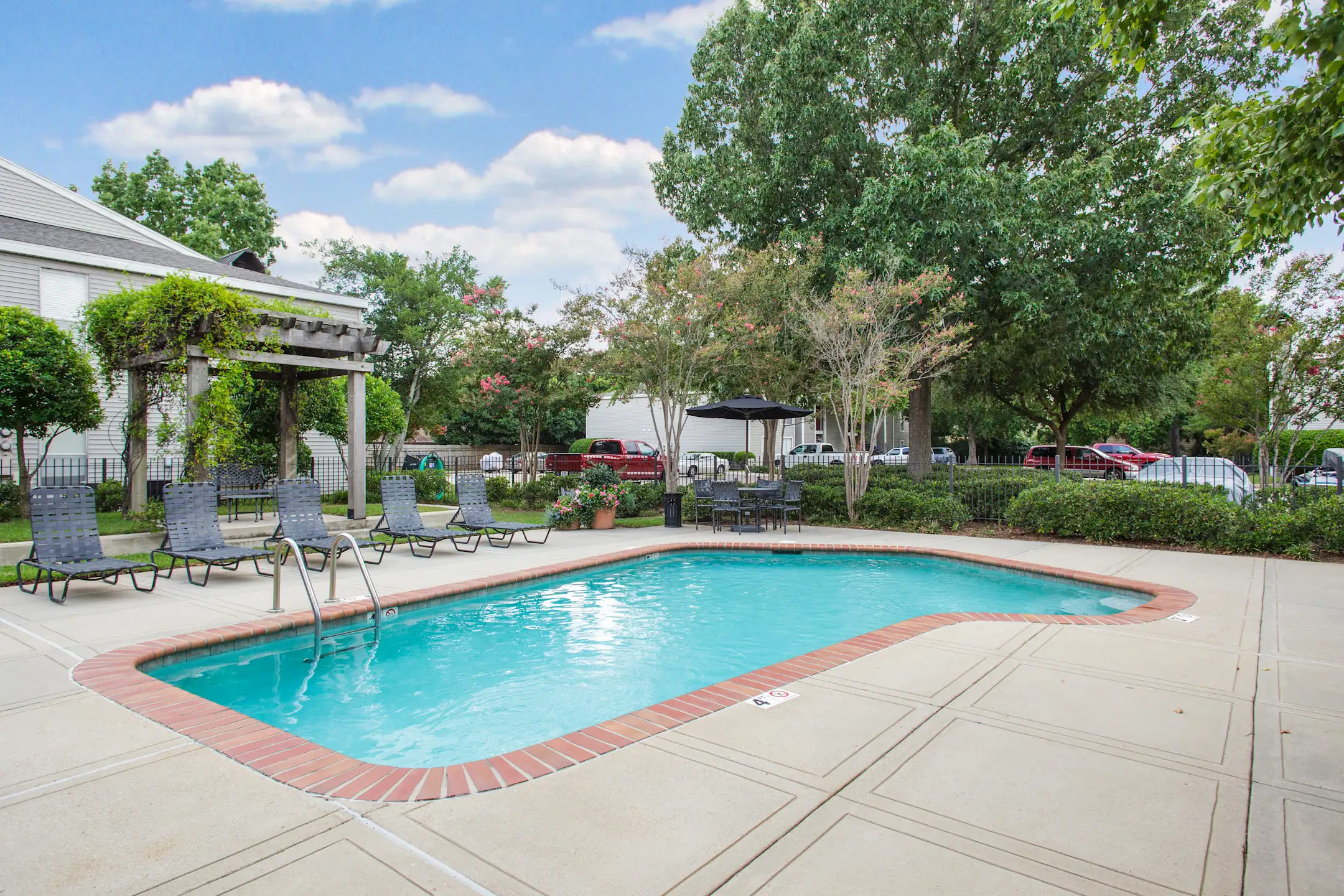 Millicent Crossing Apartments 8700 Millicent Way Shreveport, LA