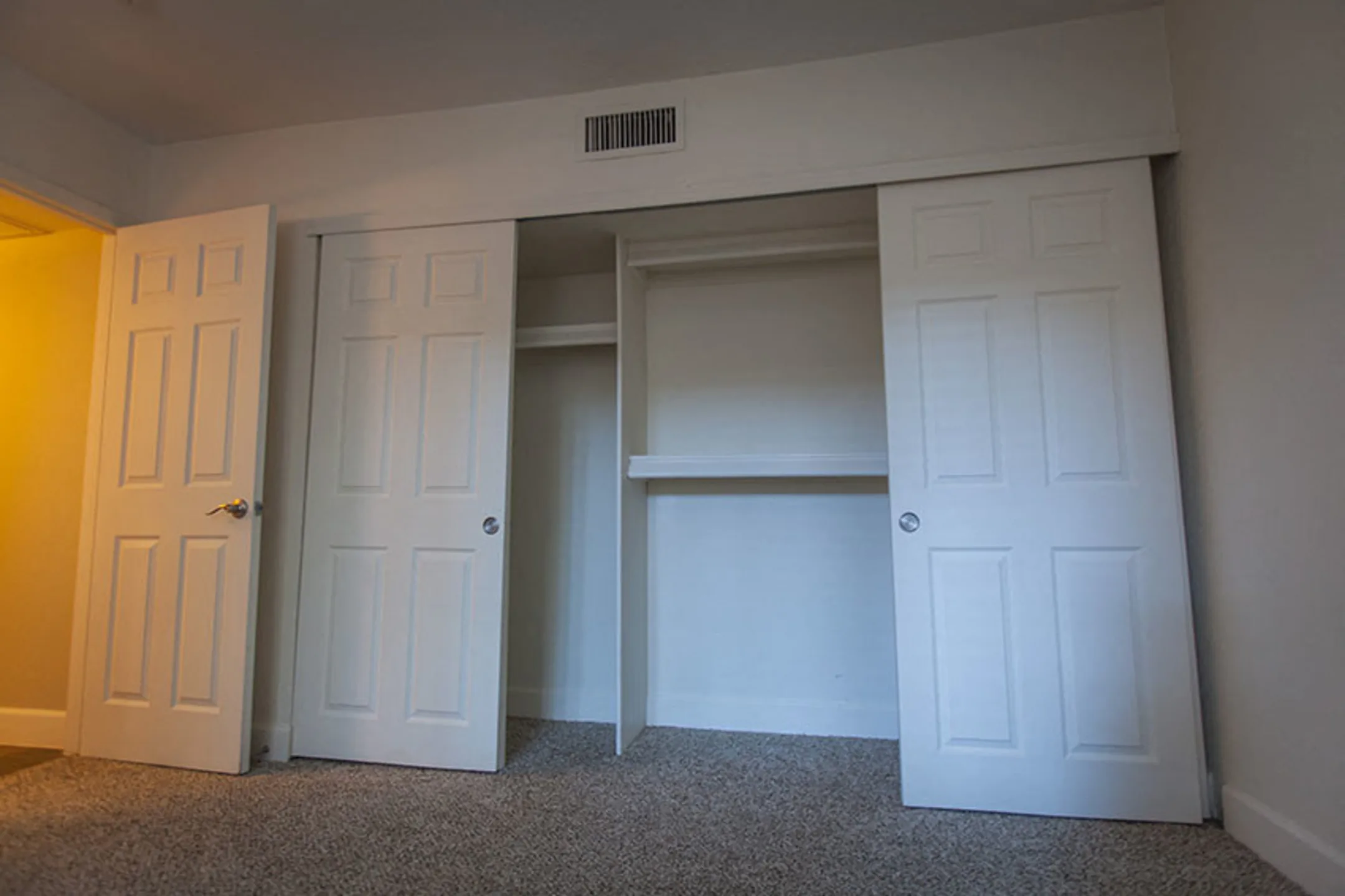 La Costa Apartment Homes at Dobson Ranch Apartments Mesa, AZ 85202