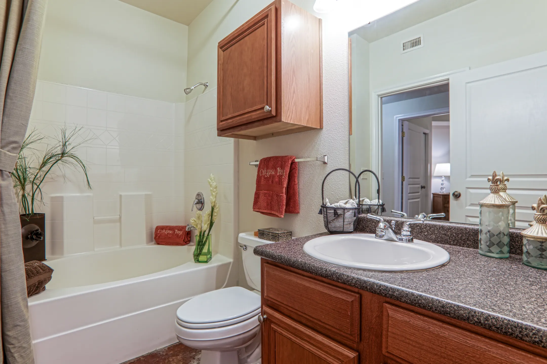 Calypso Bay Apartments Gretna, LA 70056