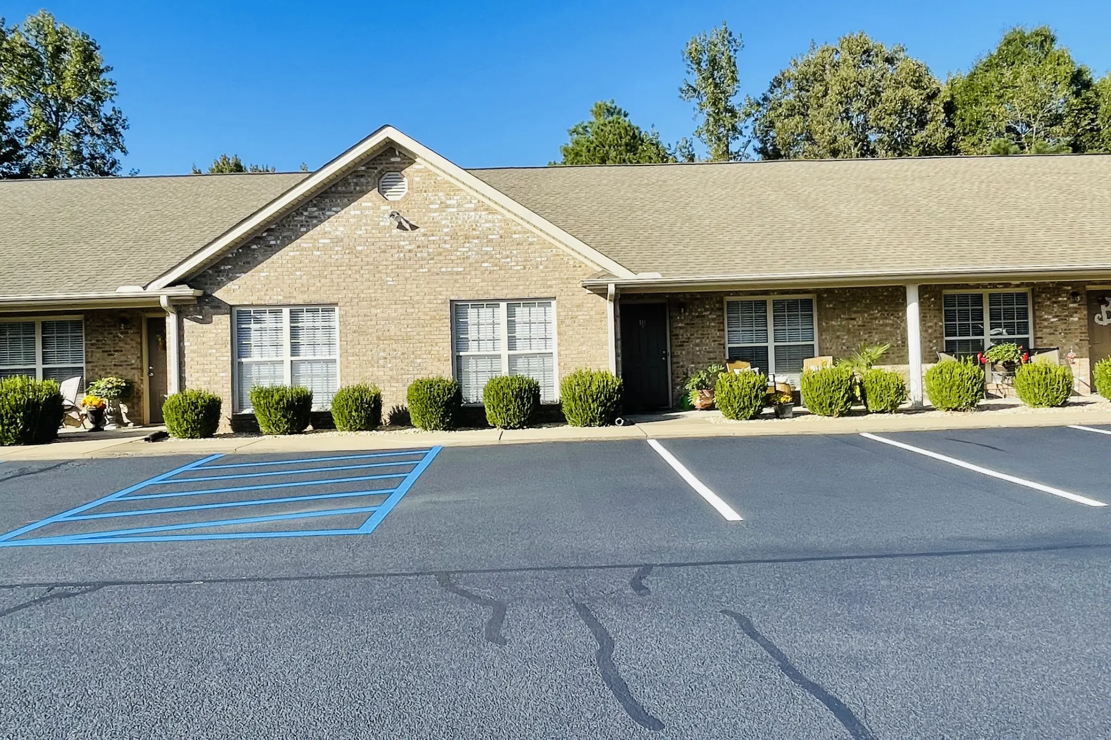 Pinebrook Apartments - 101 Pine Brook Dr | Florence, AL Apartments for ...