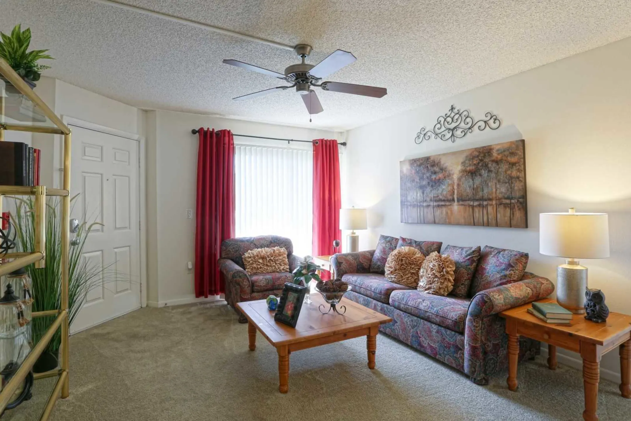 Living Room - Timber Chase At Sarasota Bay - Sarasota, FL