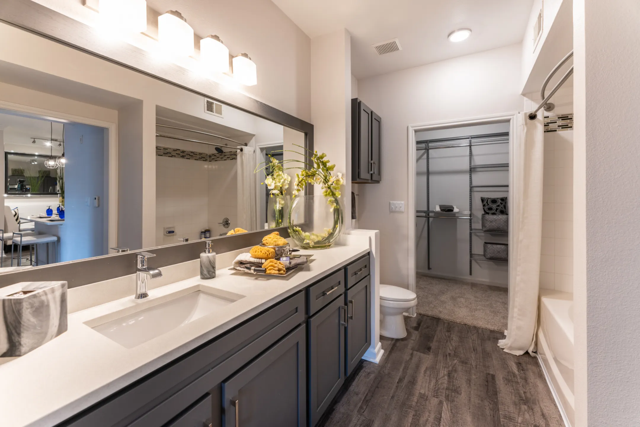 Bathroom - Portico Kirby - Houston, TX