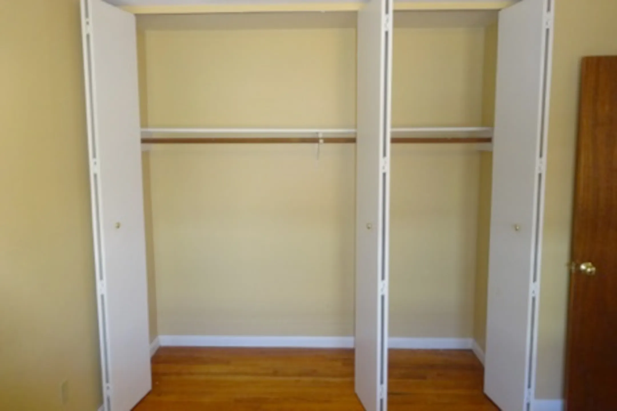 Heritage House Apartments Apartments New London, CT 06320