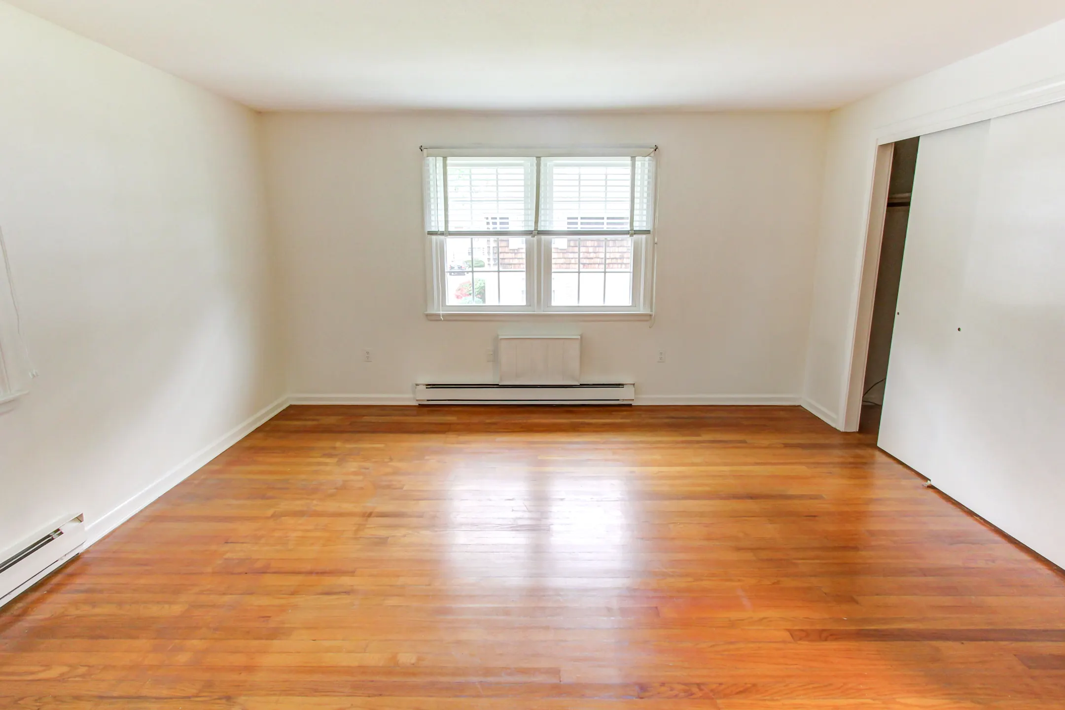 Suffield West Apartments 2 Harmon Dr Suffield, CT Apartments for