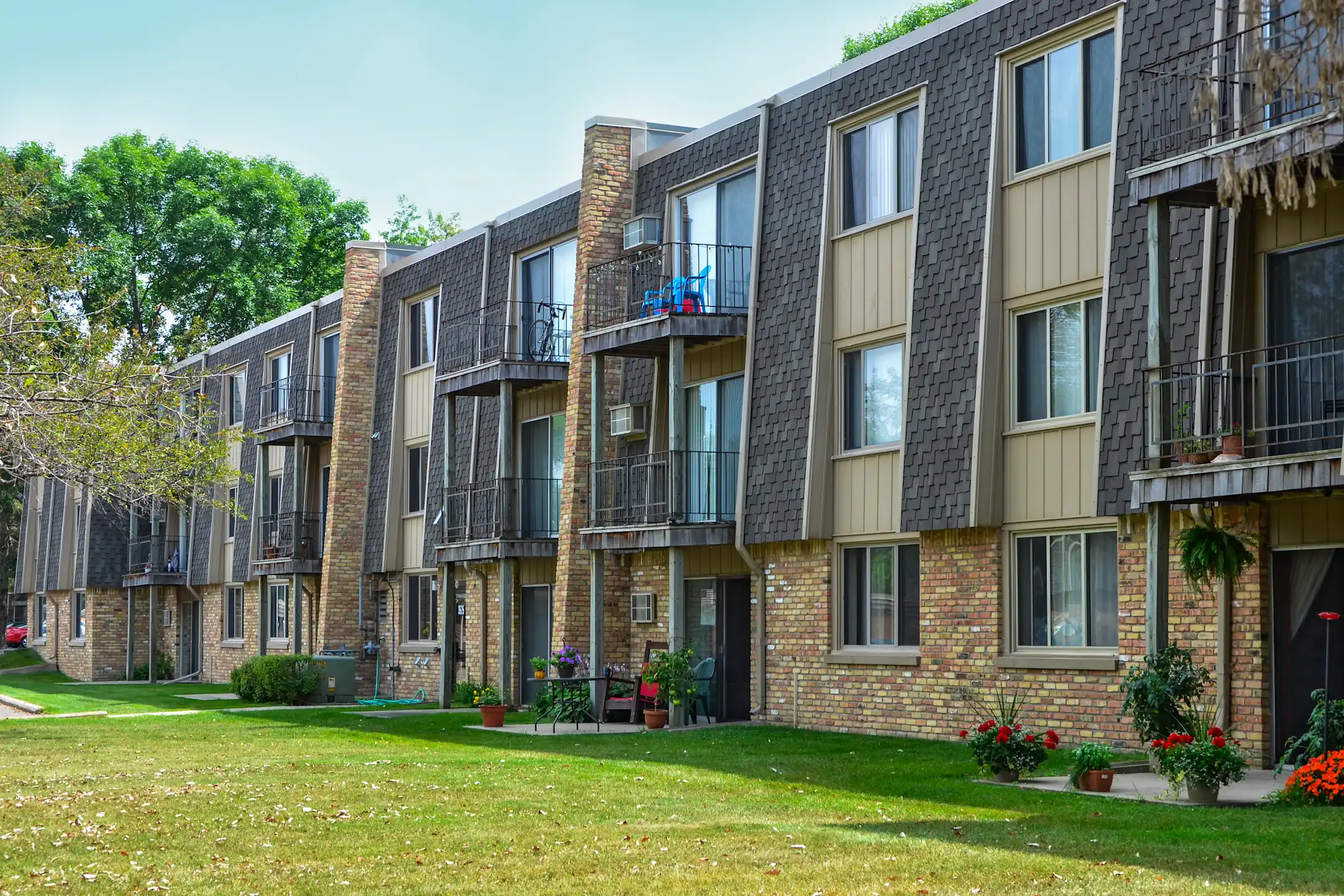 Midland Terrace Apartment