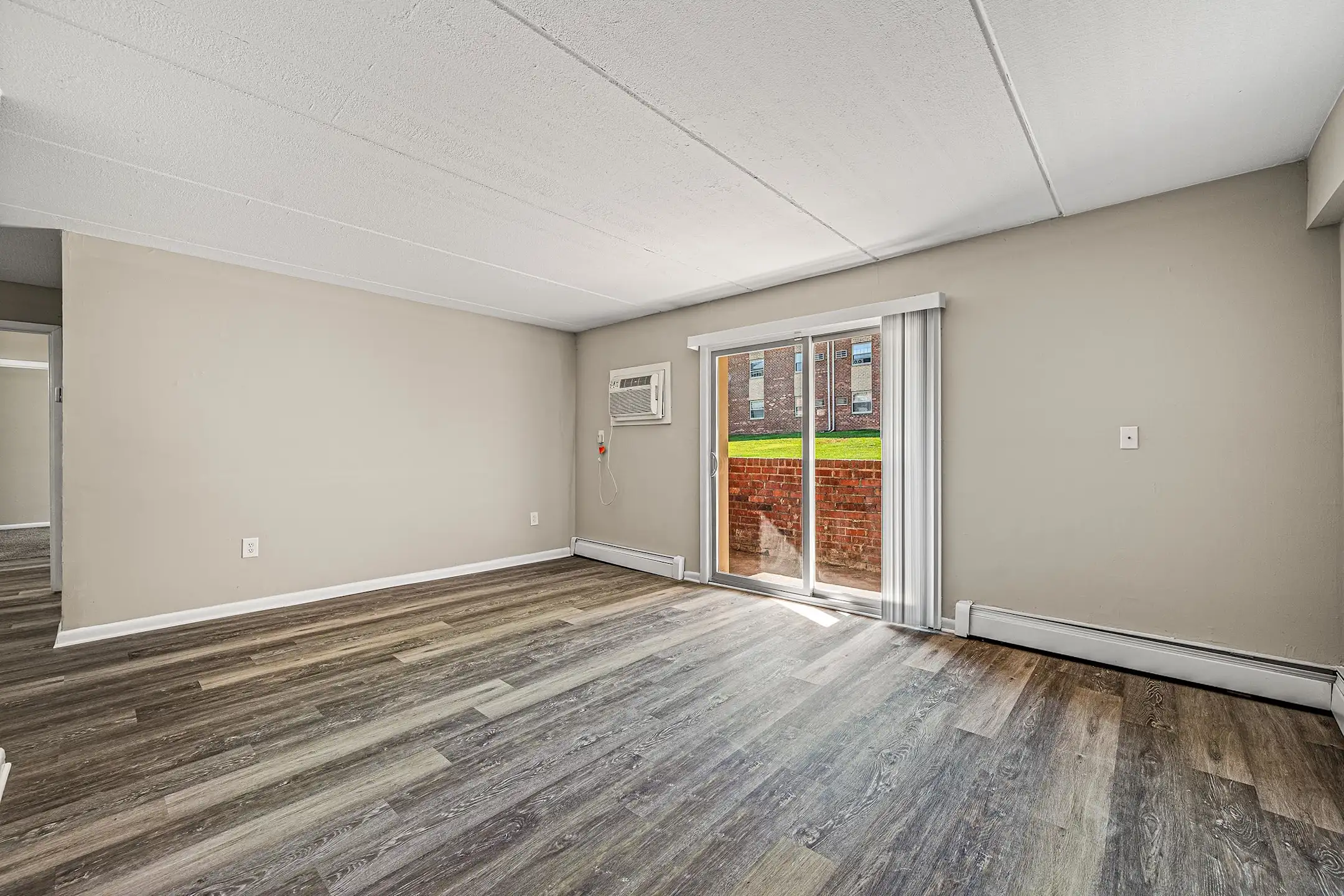 Living Room - The Villas - New Castle, DE