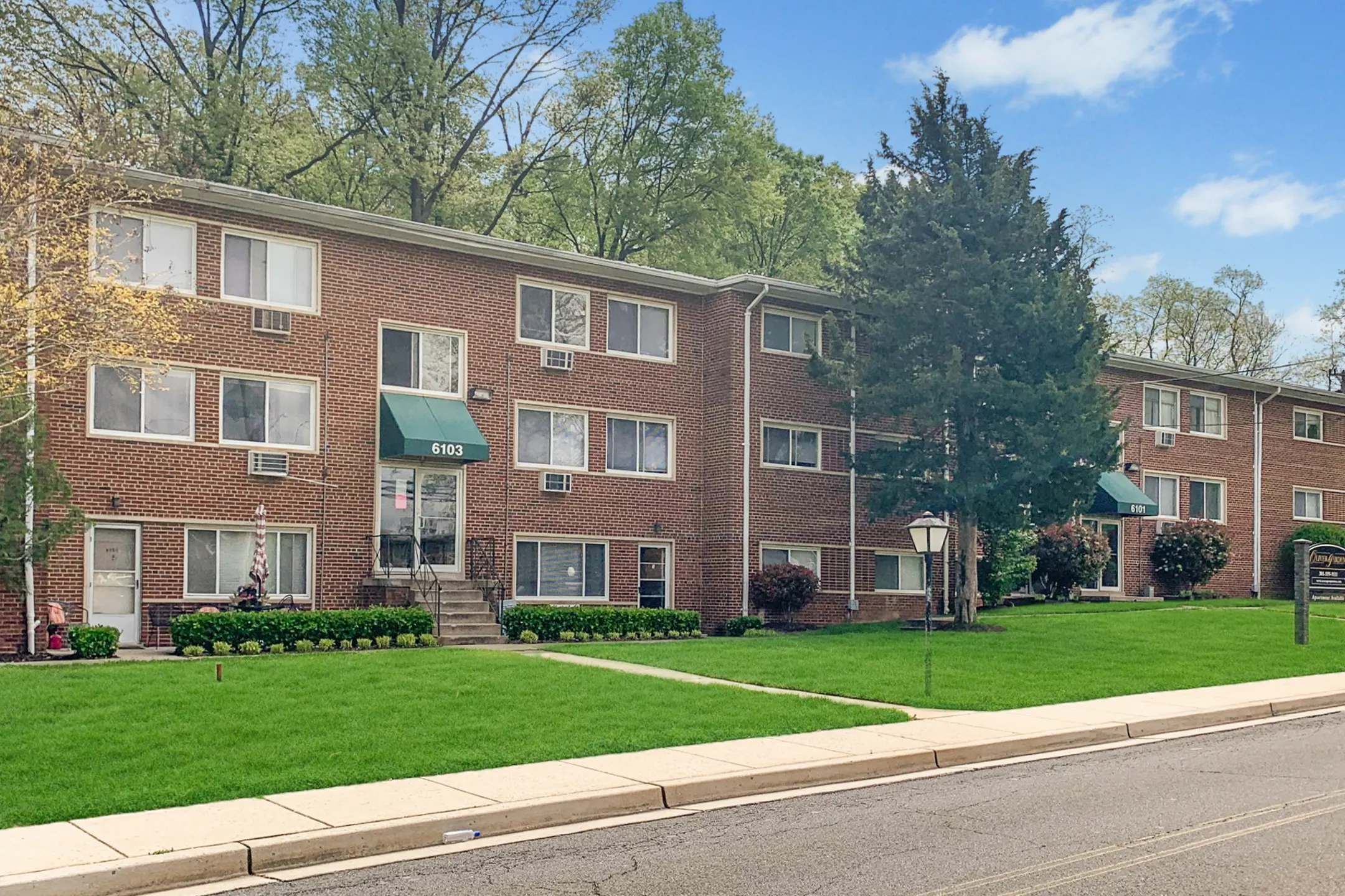 Queensbury Park/Oliver Gardens Apartments Hyattsville, MD 20781