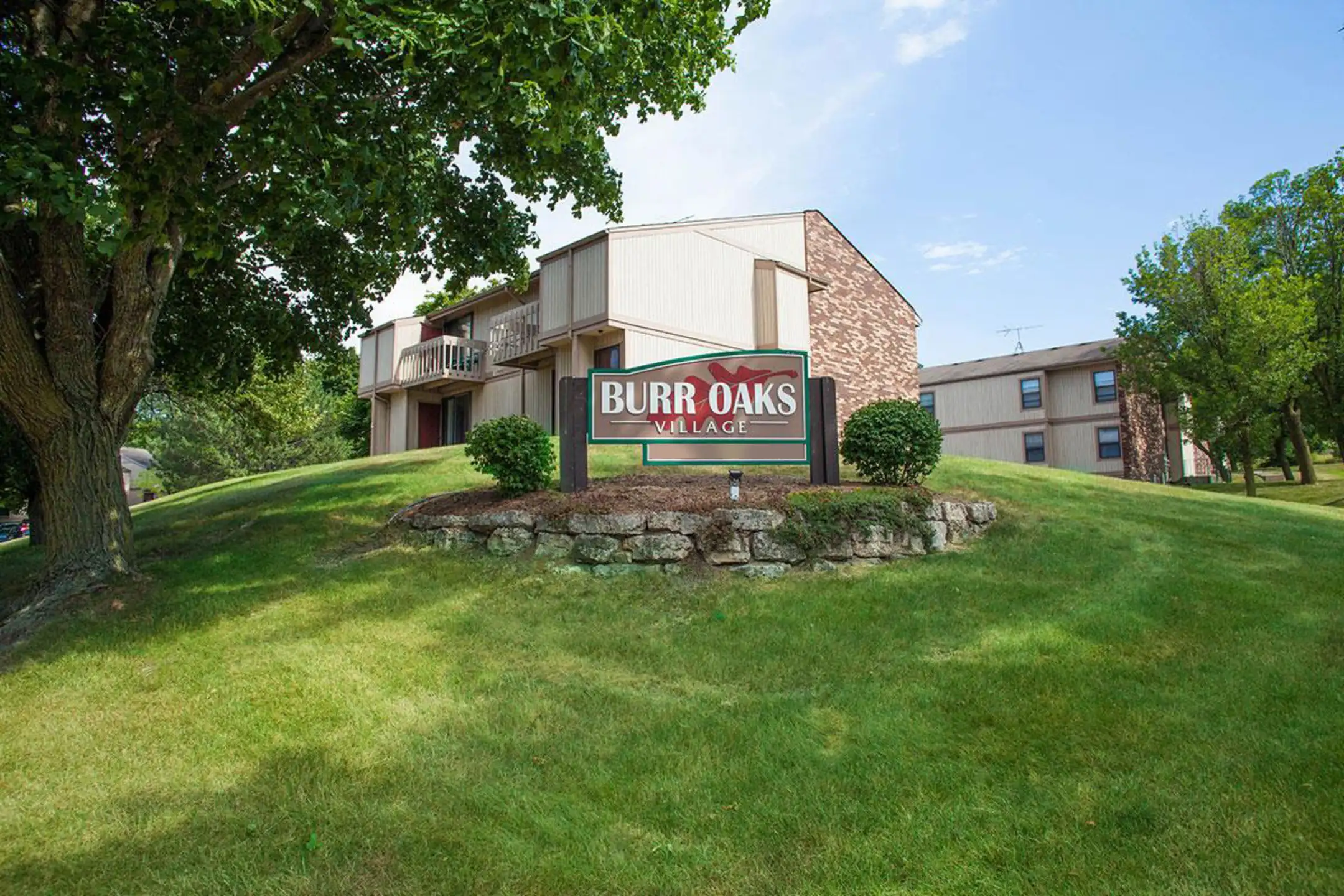 Burr Oaks Village Apartments 1149 Burr Oak Blvd Waukesha, WI