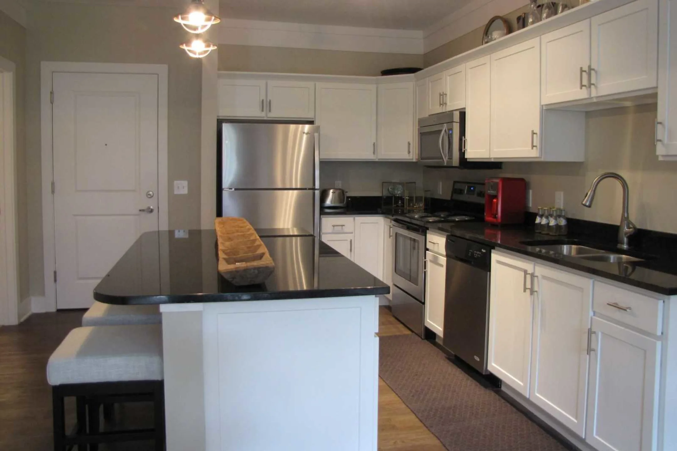 Kitchen - Brighton Chase - Rocky River, OH