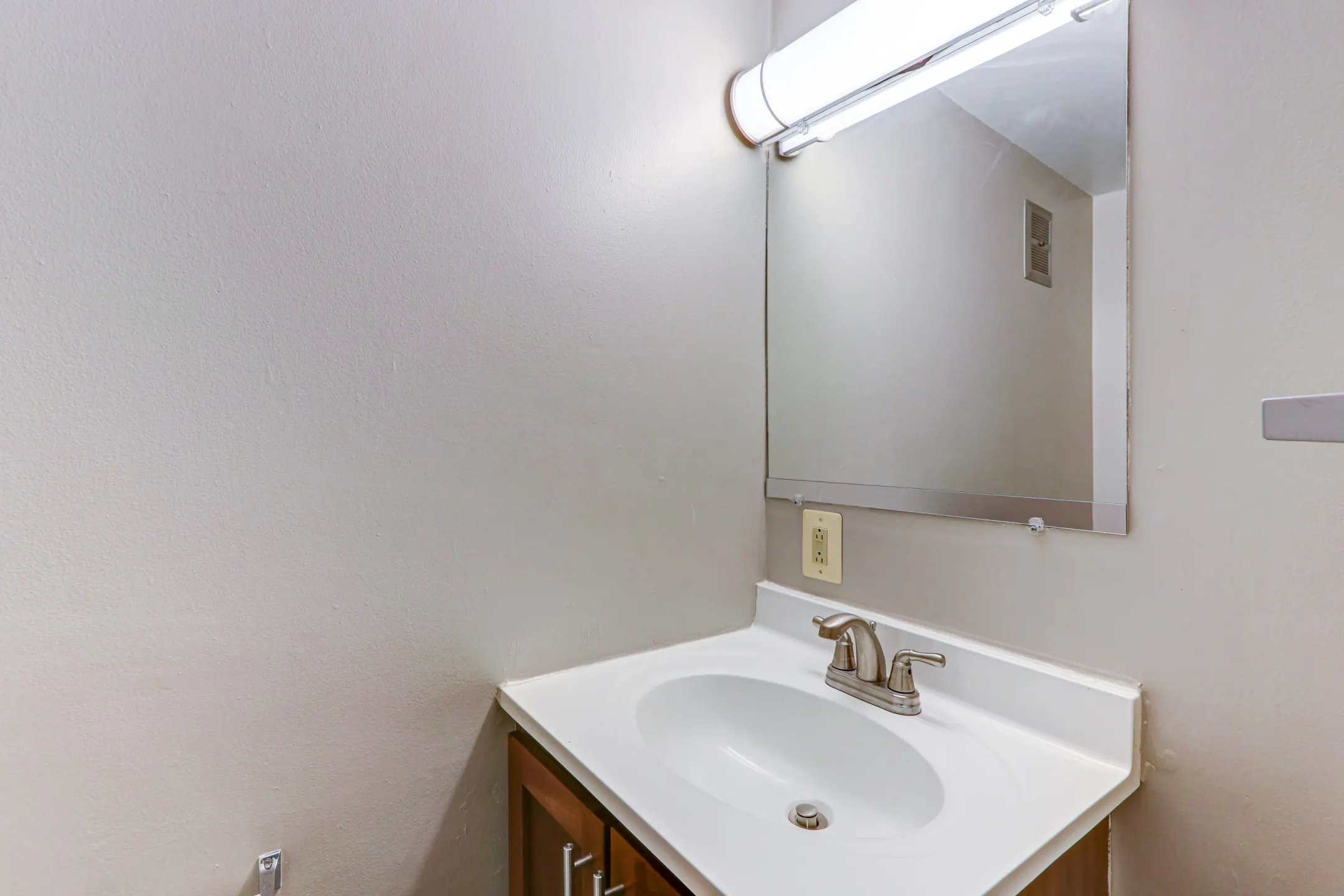 Bathroom - Carriage Park Apartments - Pittsburgh, PA