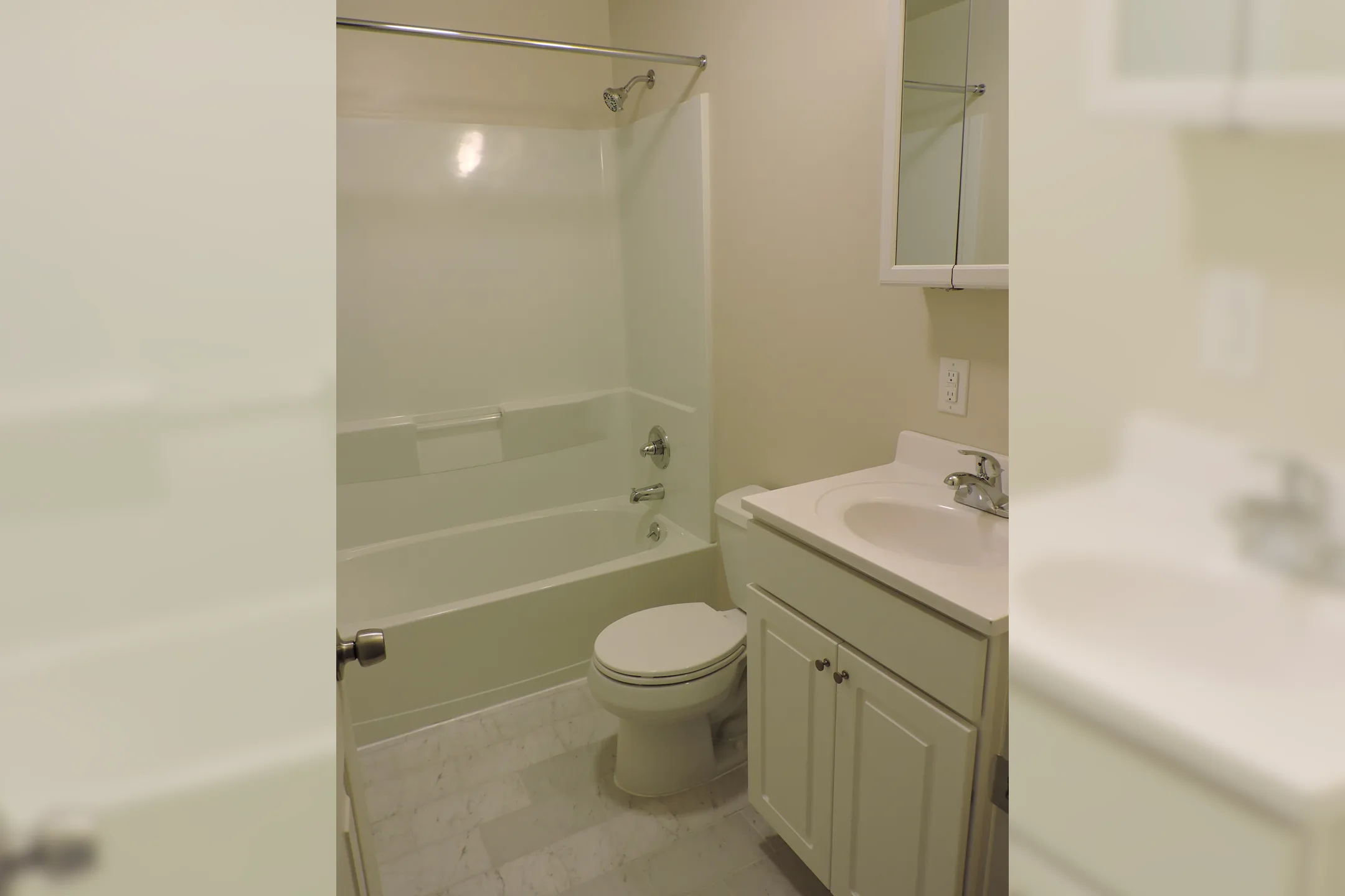 Campus Terrace Apartments Glassboro, NJ 08028