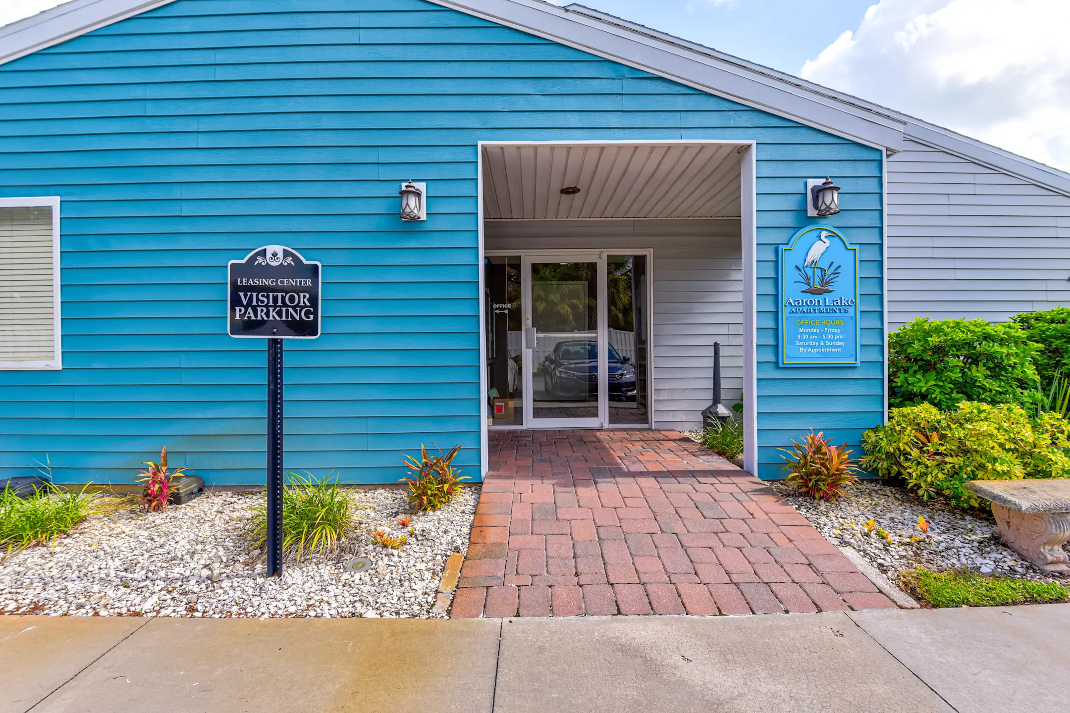 Aaron Lake Apartments - Bradenton, FL