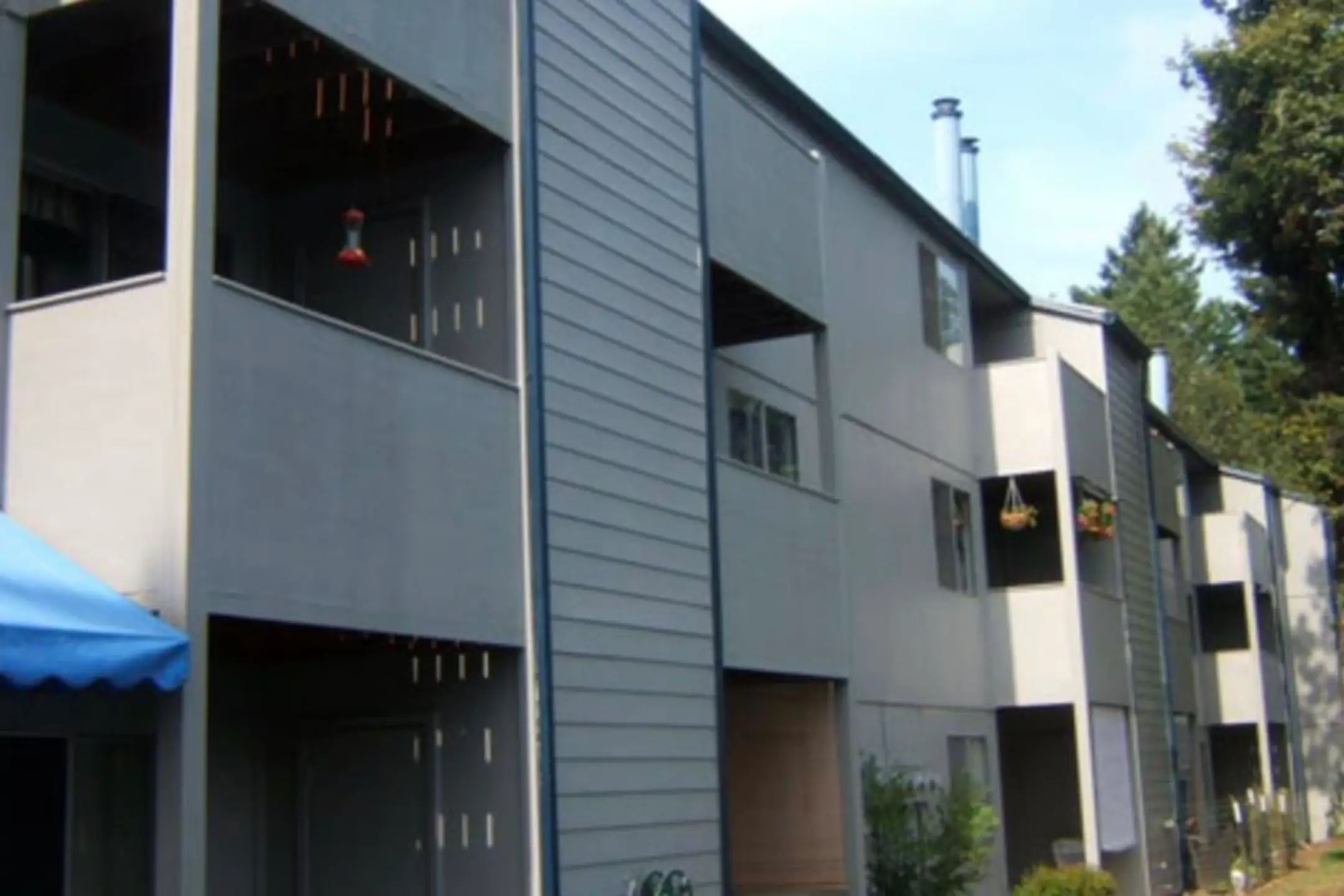 Riverview 12425 S.E. River Road Milwaukie, OR Apartments for Rent