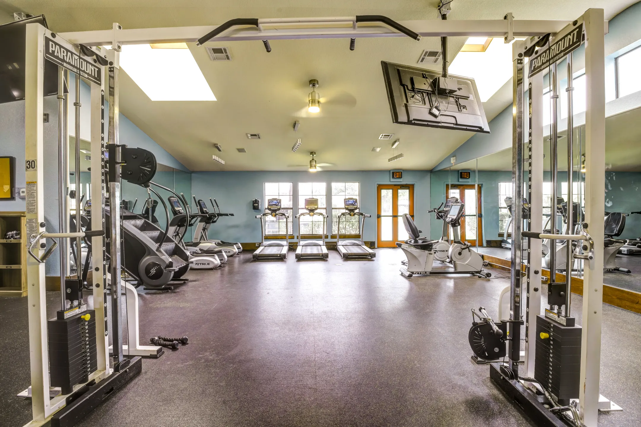 Fitness Weight Room - Campus Lodge - Per Bed Lease - Norman, OK