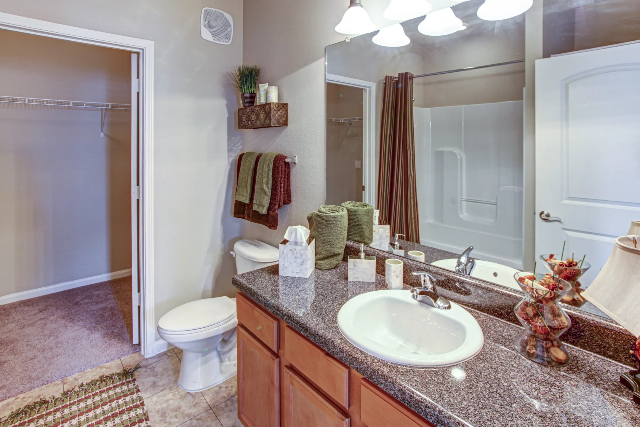 Bathroom - Avalon Apartments - Pensacola, FL