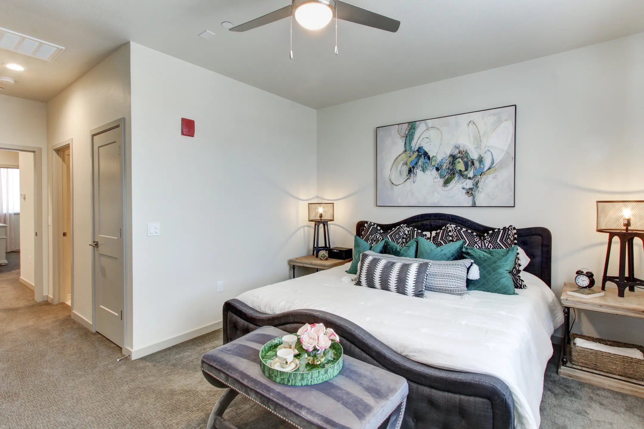 Bedroom - Campus Oaks Apartments - Roseville, CA