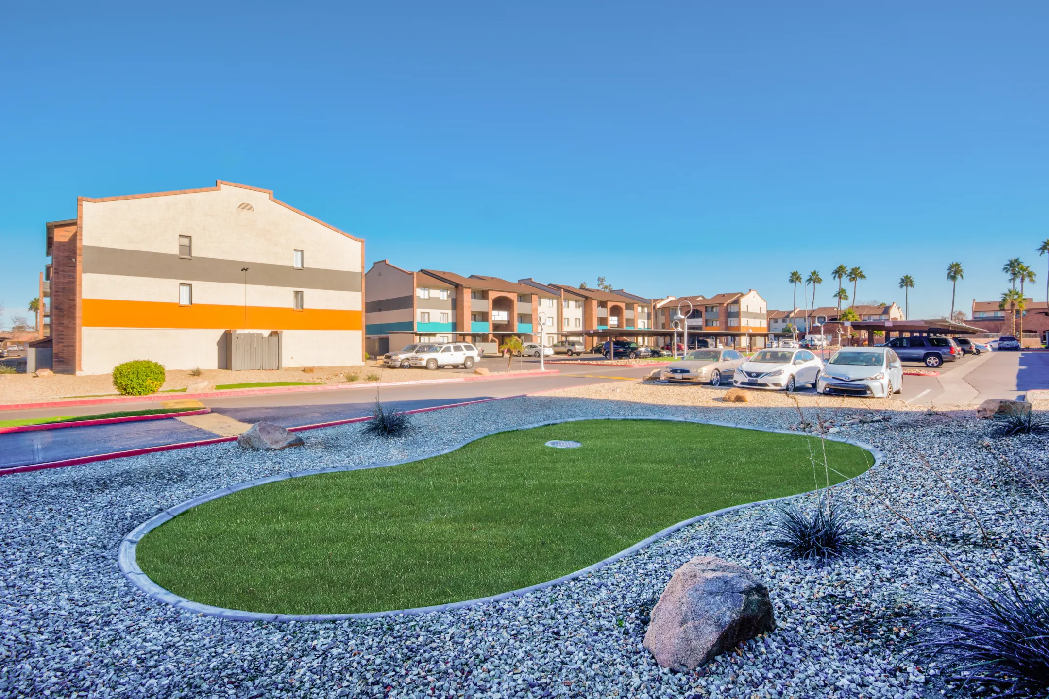 Building - The Resort on 27th Ave - Phoenix, AZ