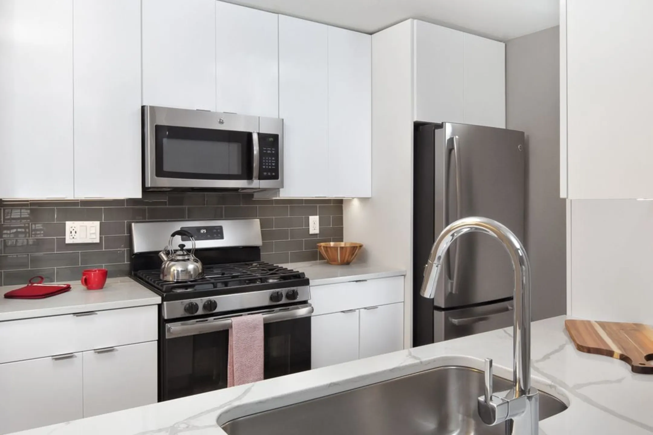 Avalon Melville 100 Court North Dr Melville, NY Apartments for Rent