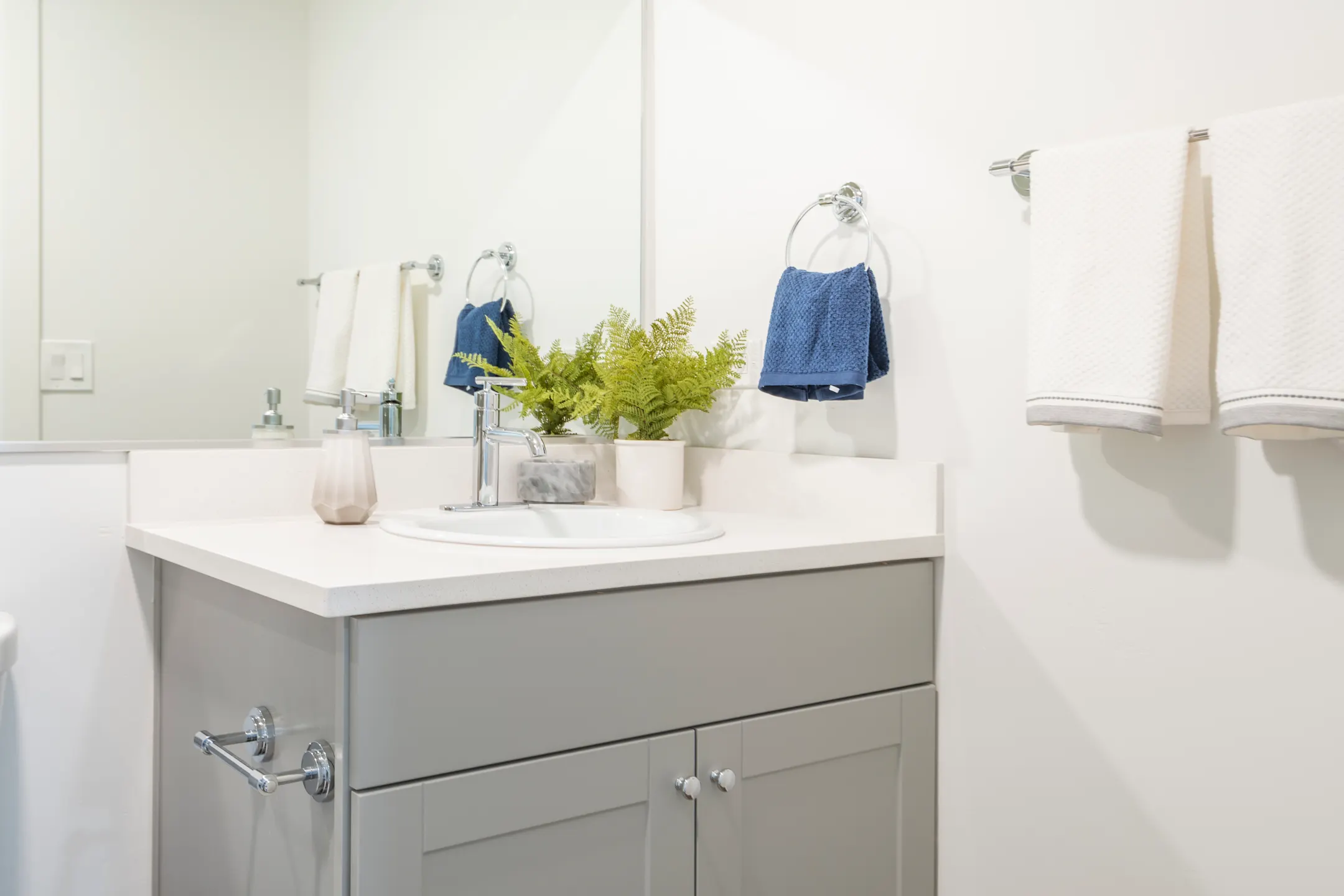 Haskell Row Apartments Reno, NV 89509