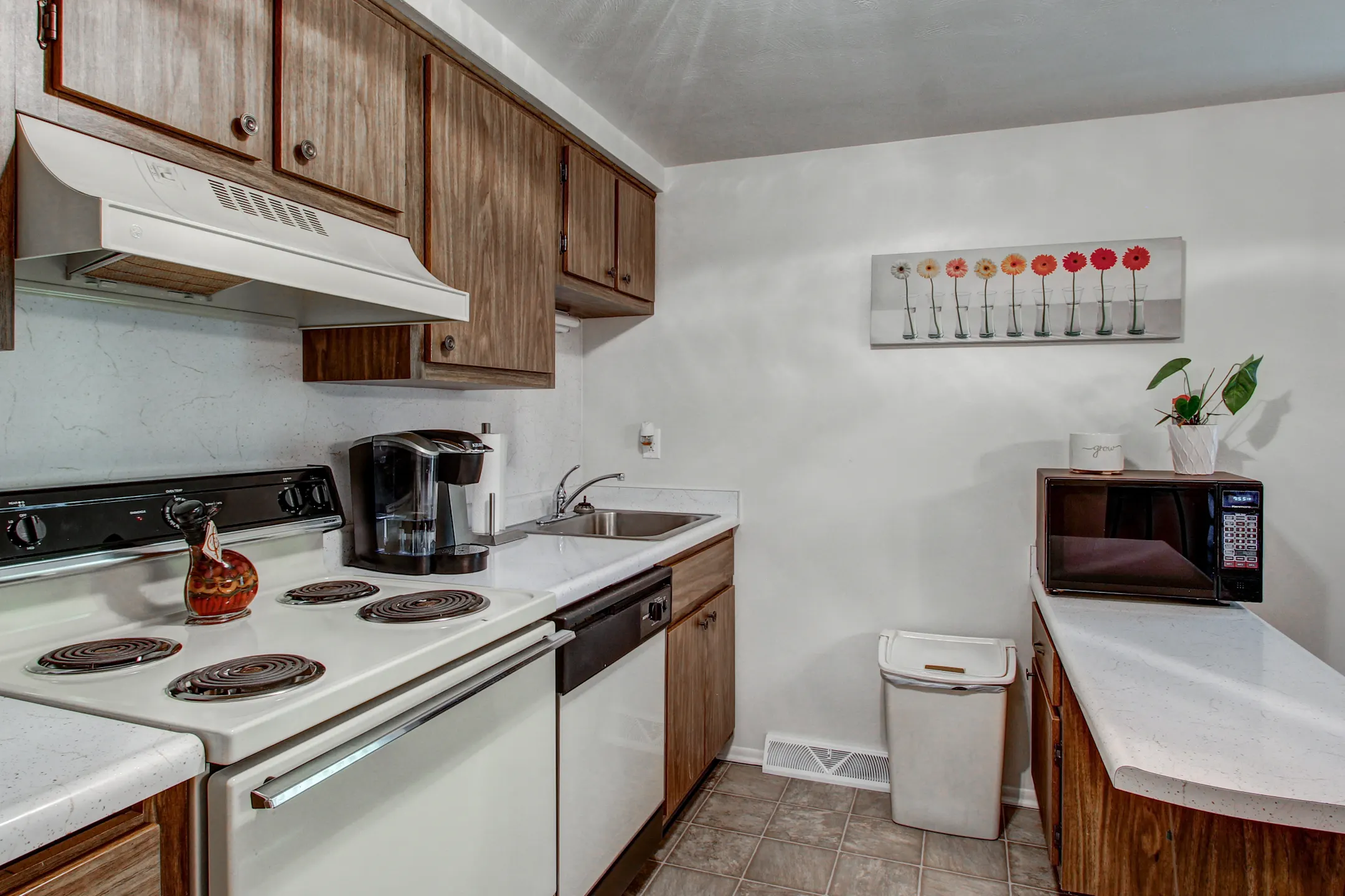 Kitchen - Walnut Ridge Townhomes - Irwin, PA