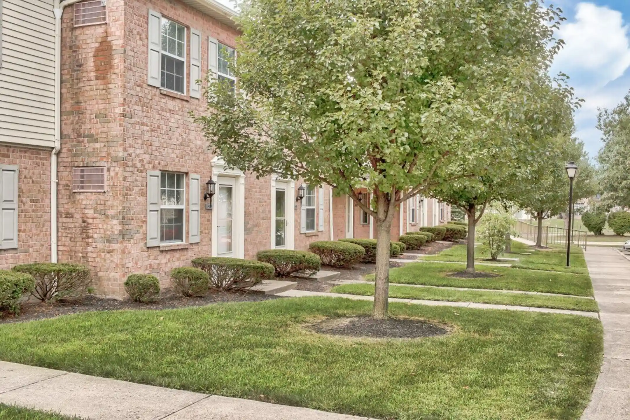 Parkview Place 1441 Parkbrook Drive Centerville, OH Apartments for