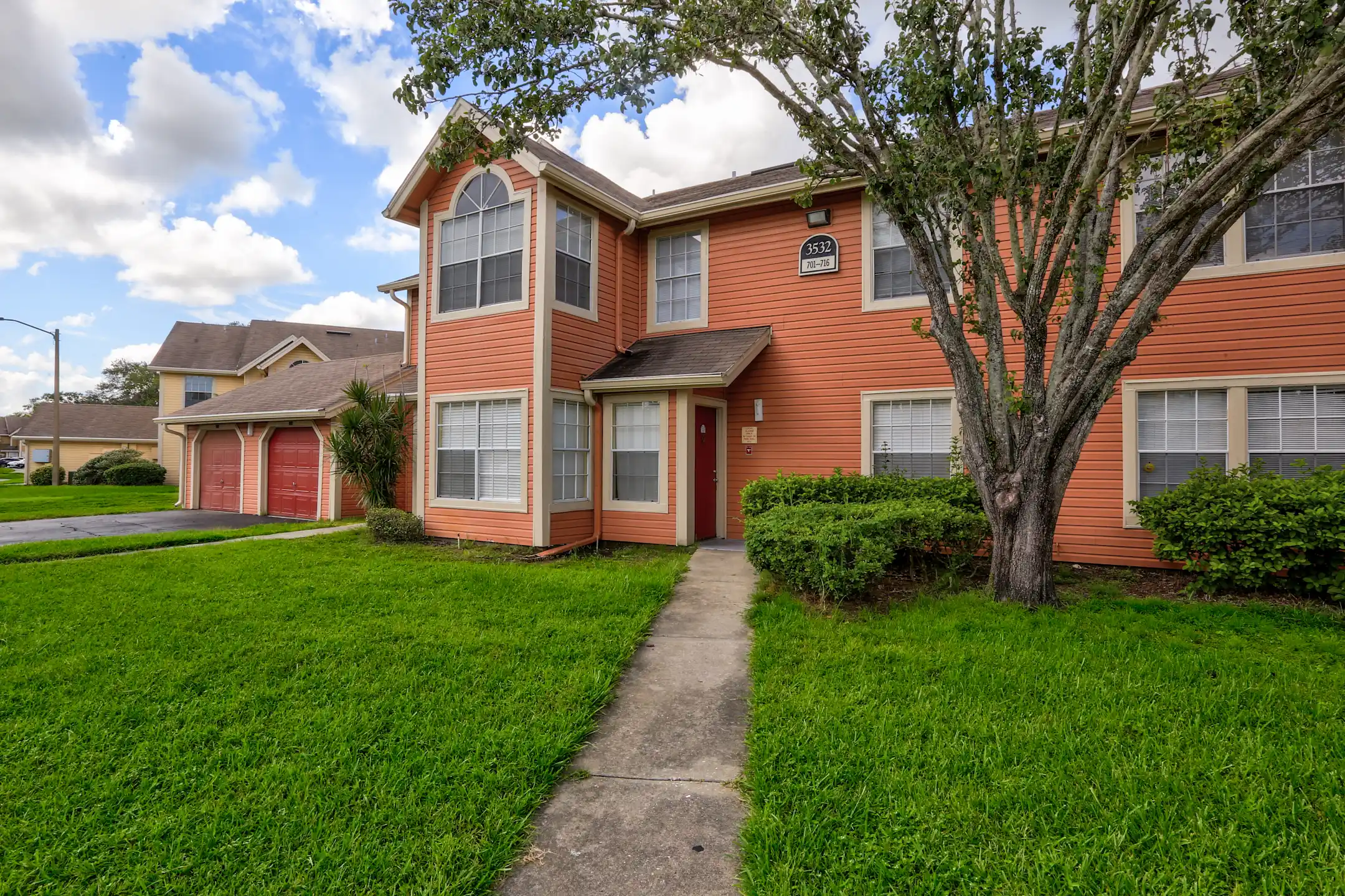 ARIUM Kissimmee Lakes 3503 Bonaire Blvd Kissimmee, FL Apartments