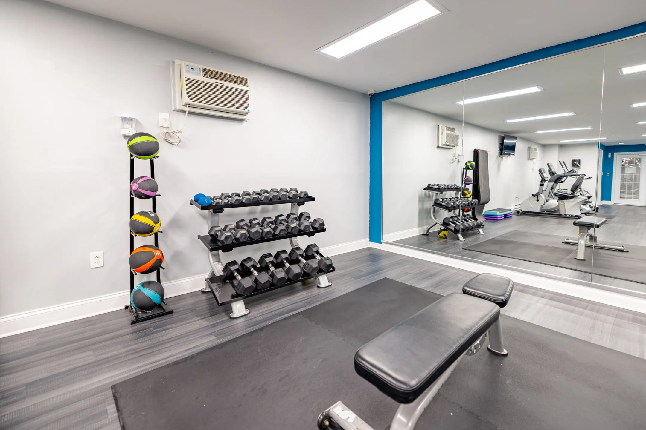 Fitness Weight Room - The Flats at Fox Hill - Monroeville, PA