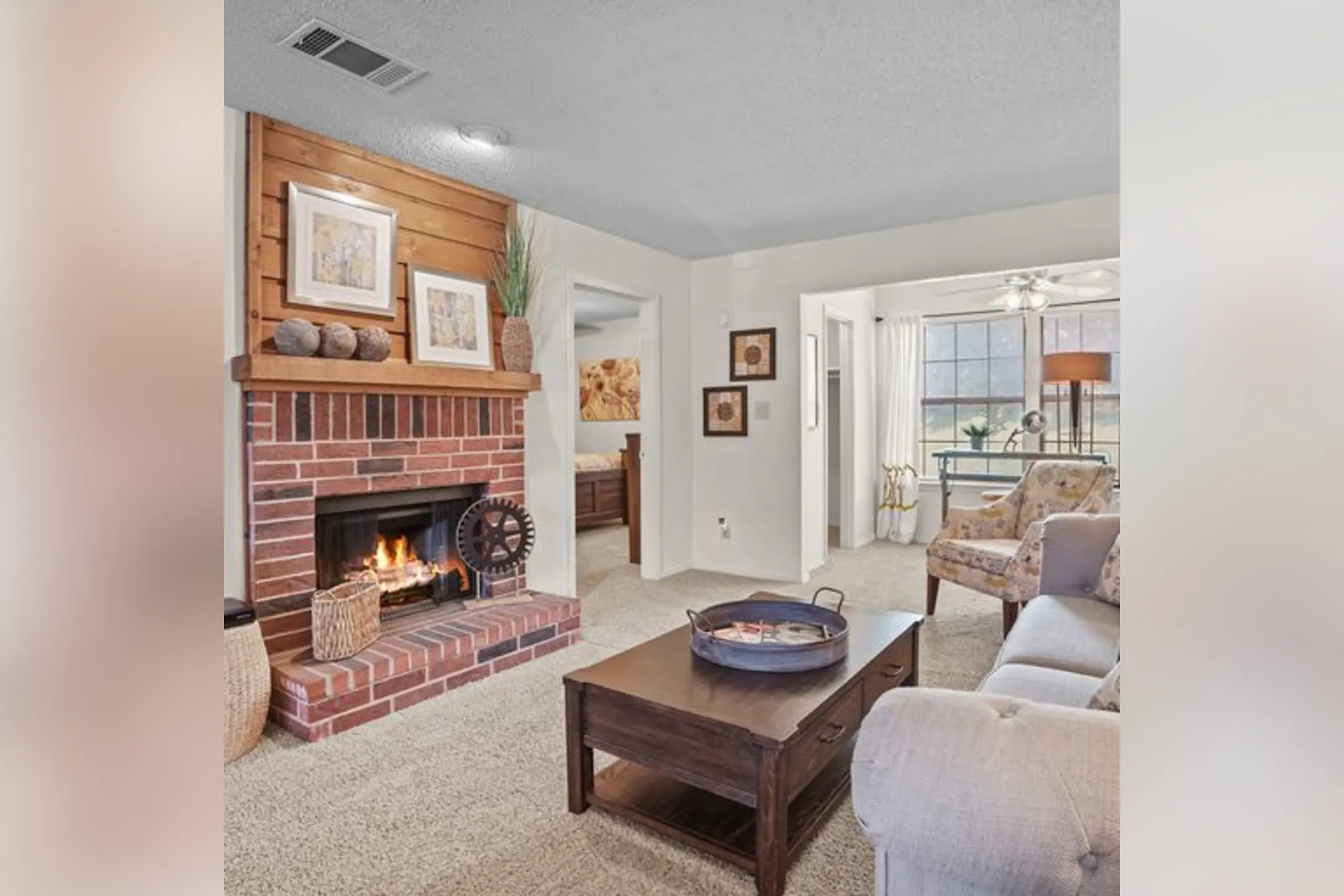Living Room - Creekwood - Tulsa, OK