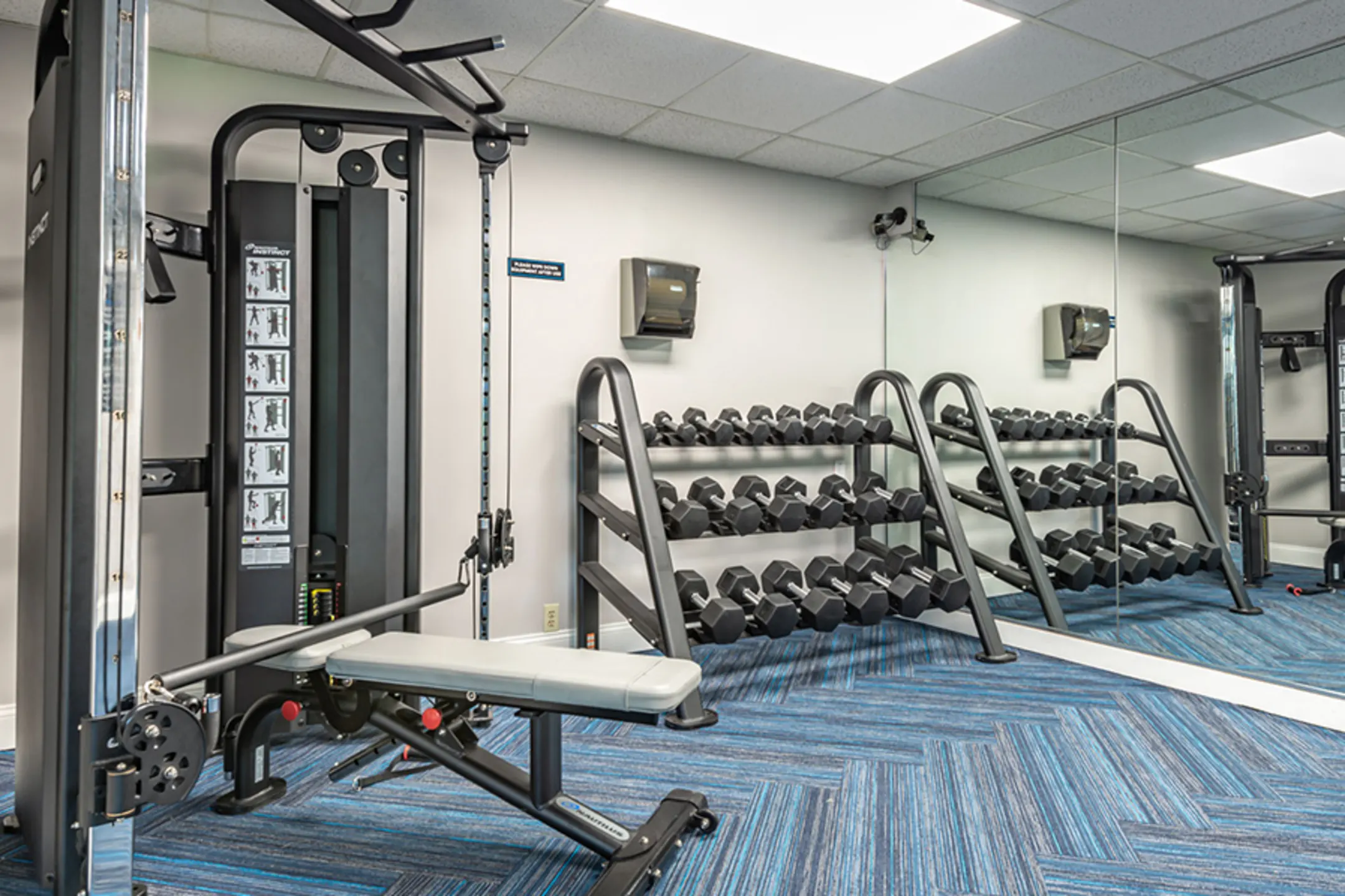 Fitness Weight Room - Idylwood Resort - Cheektowaga, NY