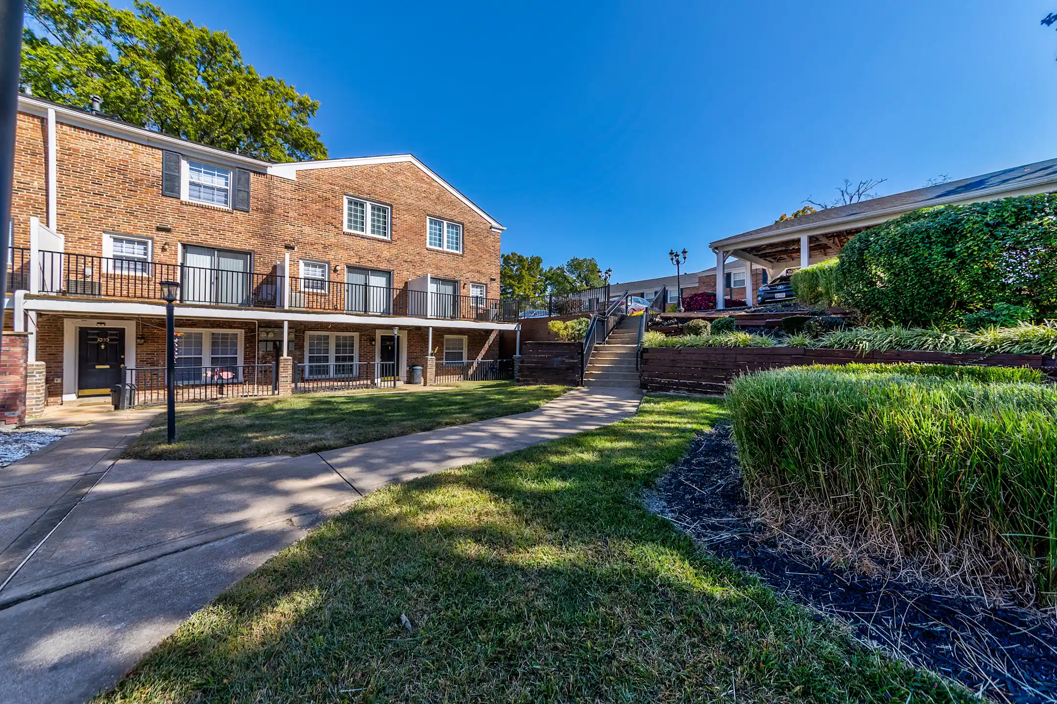 Building - Warson Village Towne House Apartments - Saint Louis, MO