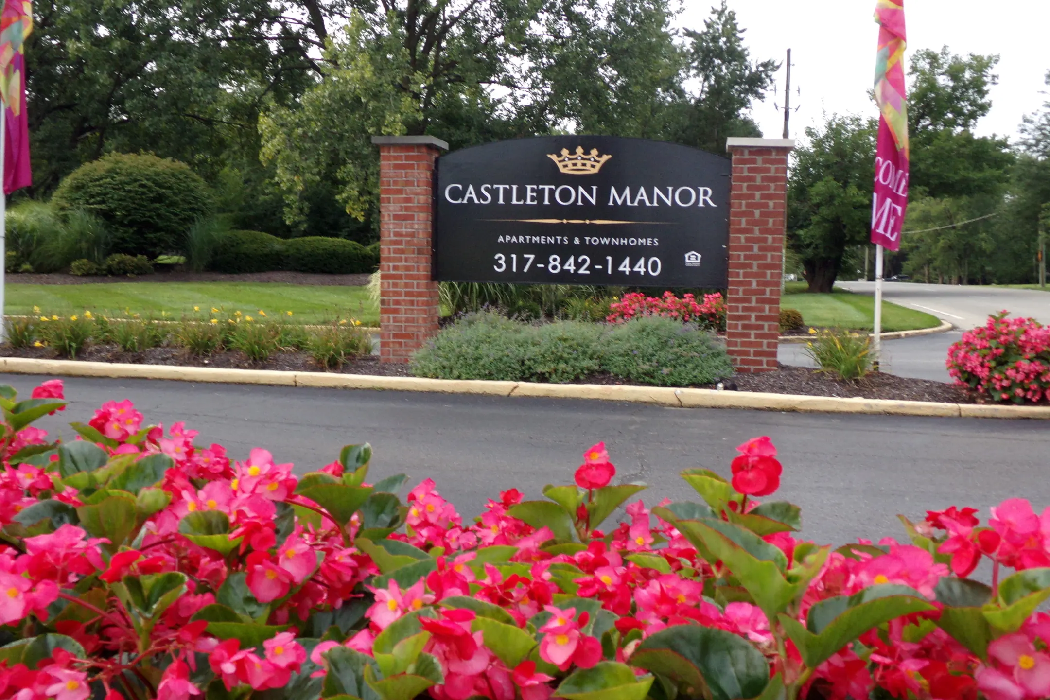 Community Signage - Castleton Manor - Indianapolis, IN