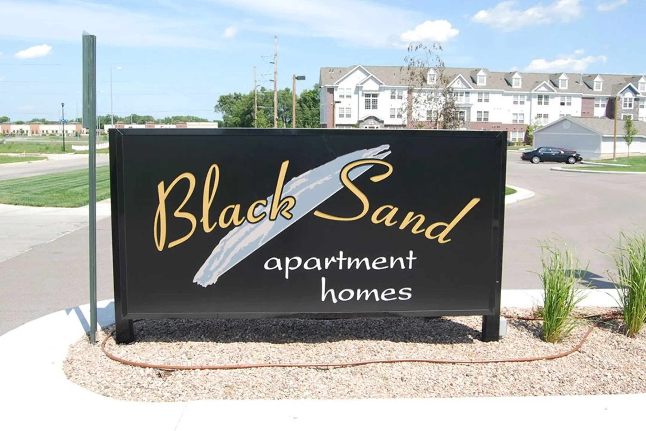 Community Signage - Black Sand - Lincoln, NE