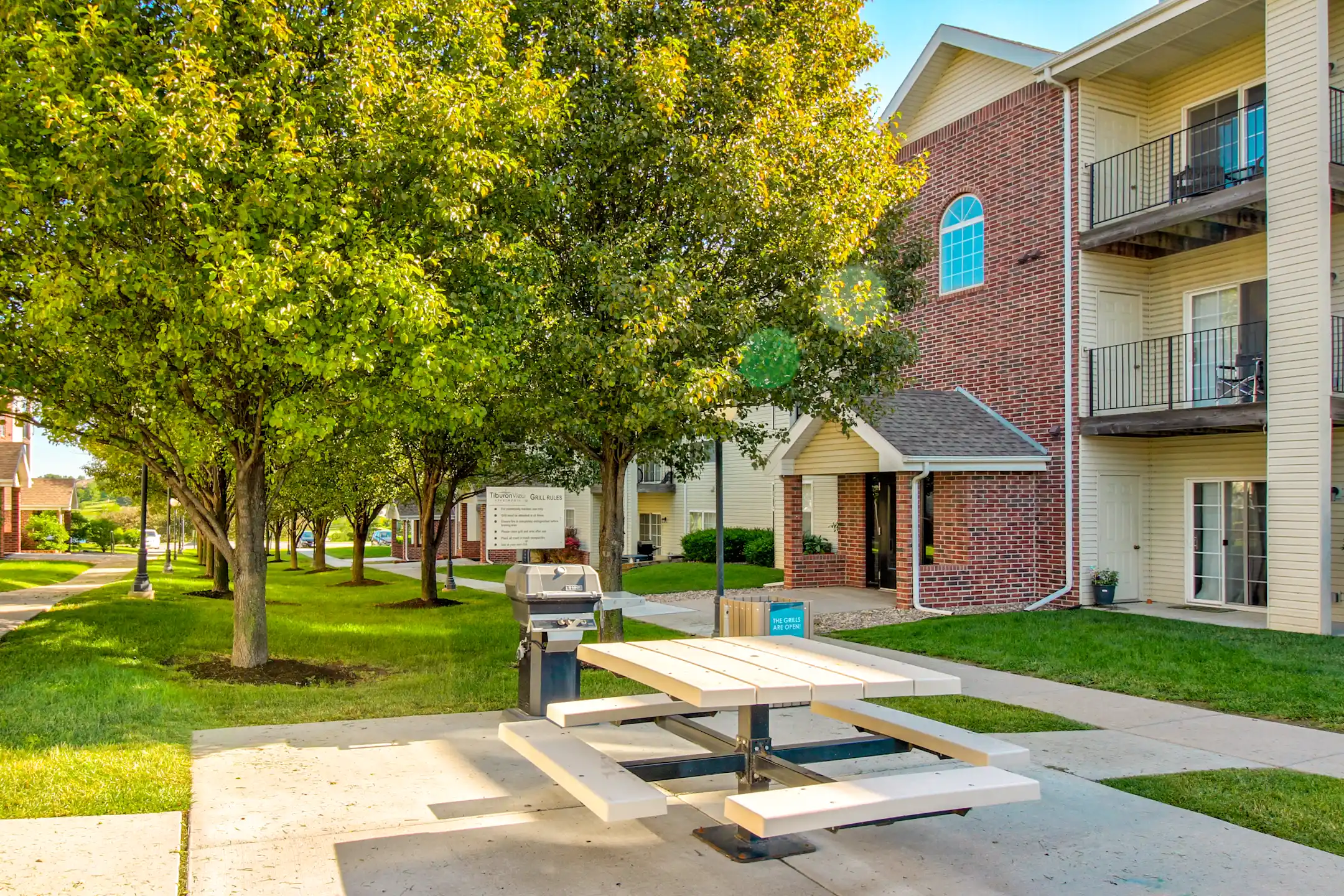 Tiburon View Apartments 16895 Oakmont Dr Omaha, NE Apartments for