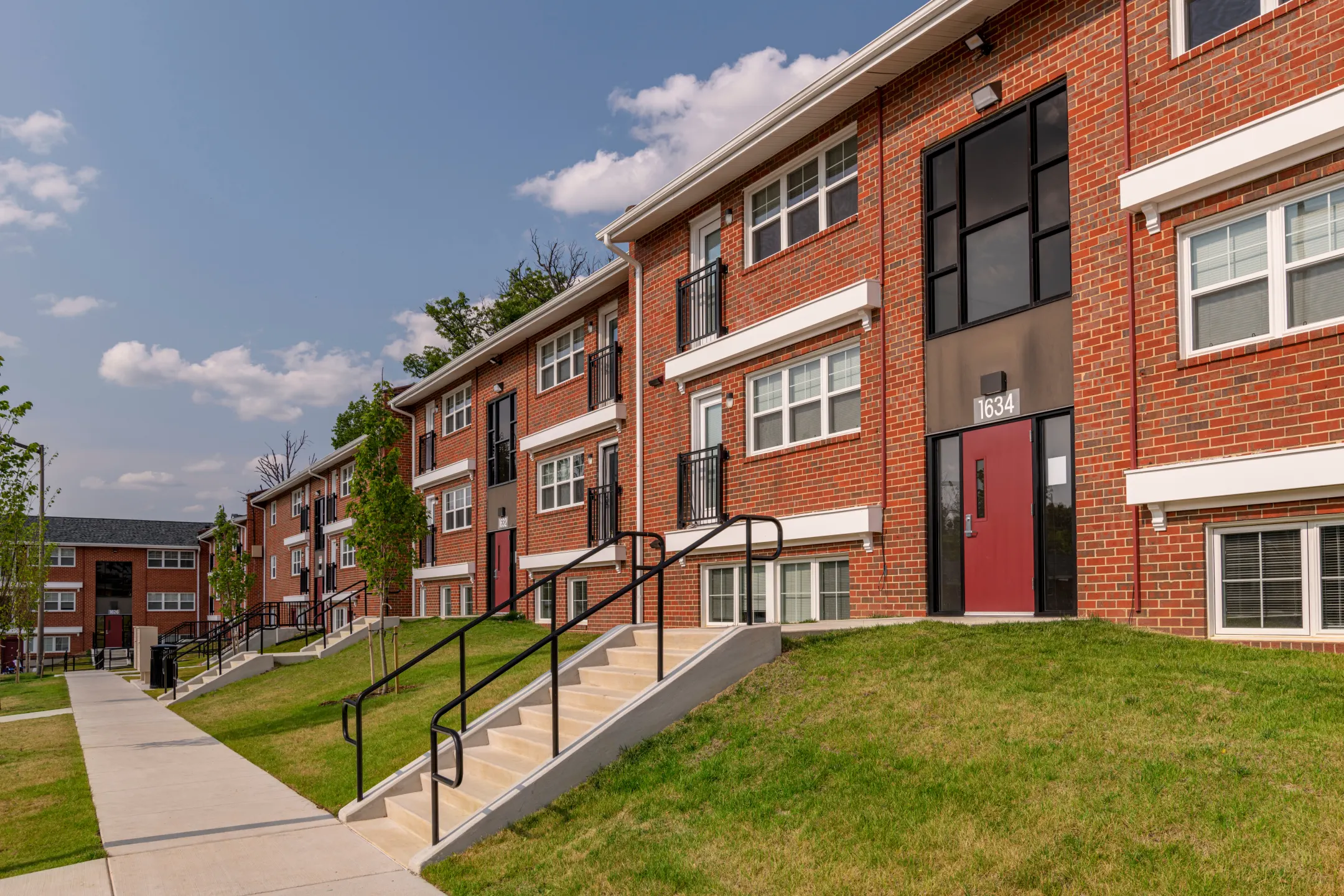 Parkway Overlook Apartments Baltimore, MD 21216