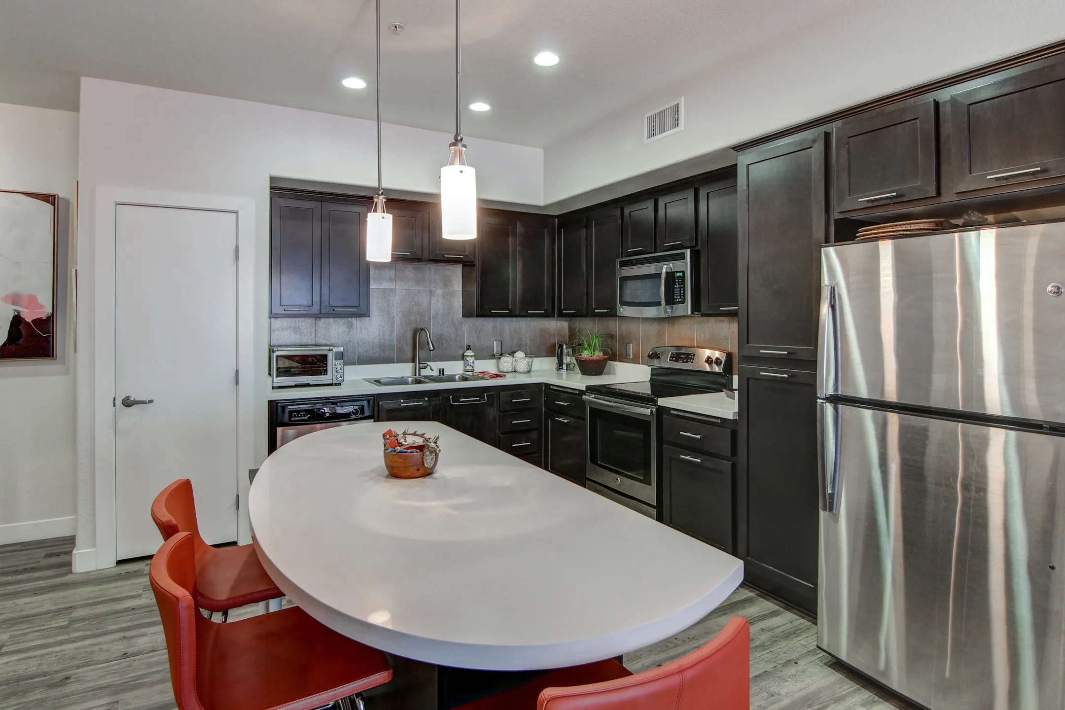 Urbana Apartments San Diego, CA 92101