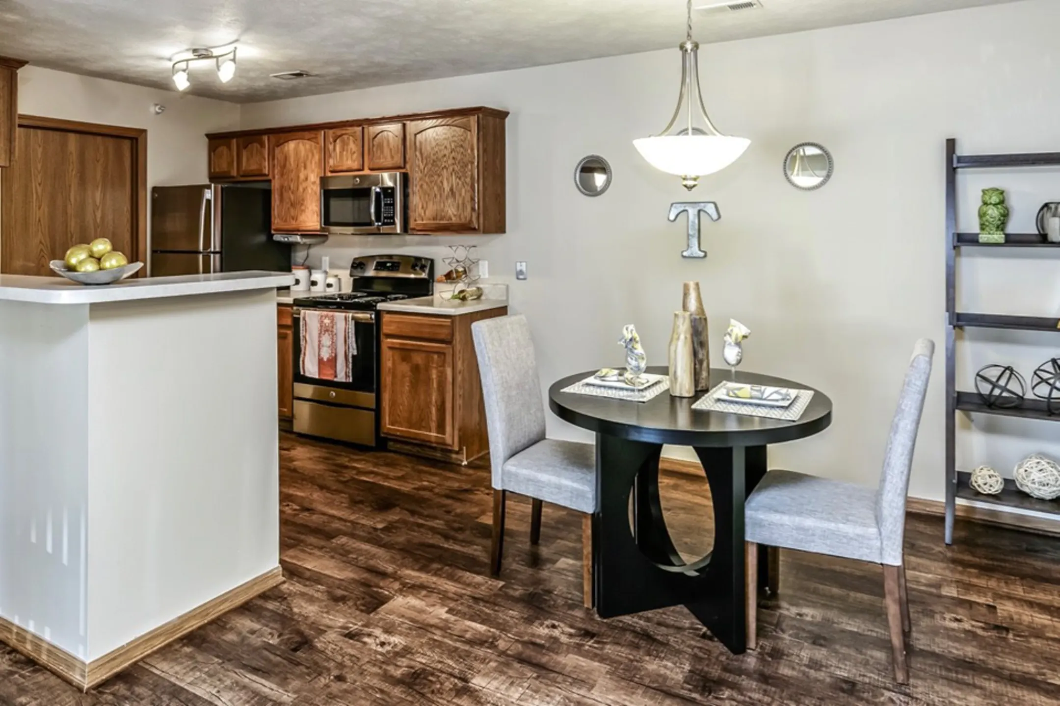 Tiburon View Apartments 16895 Oakmont Dr Omaha, NE Apartments for