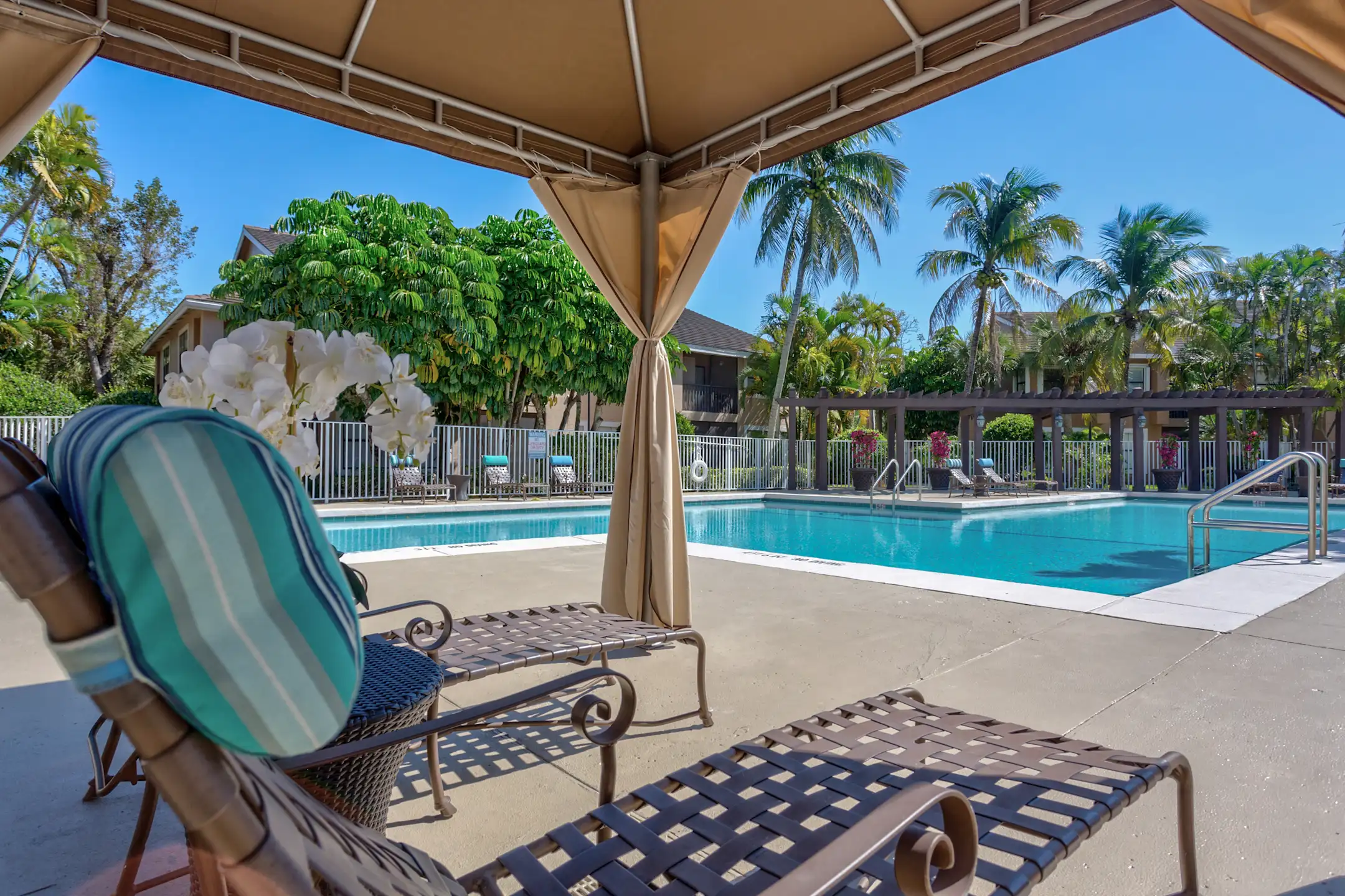 Vista Lago at the Hammocks Apartments Miami, FL 33196