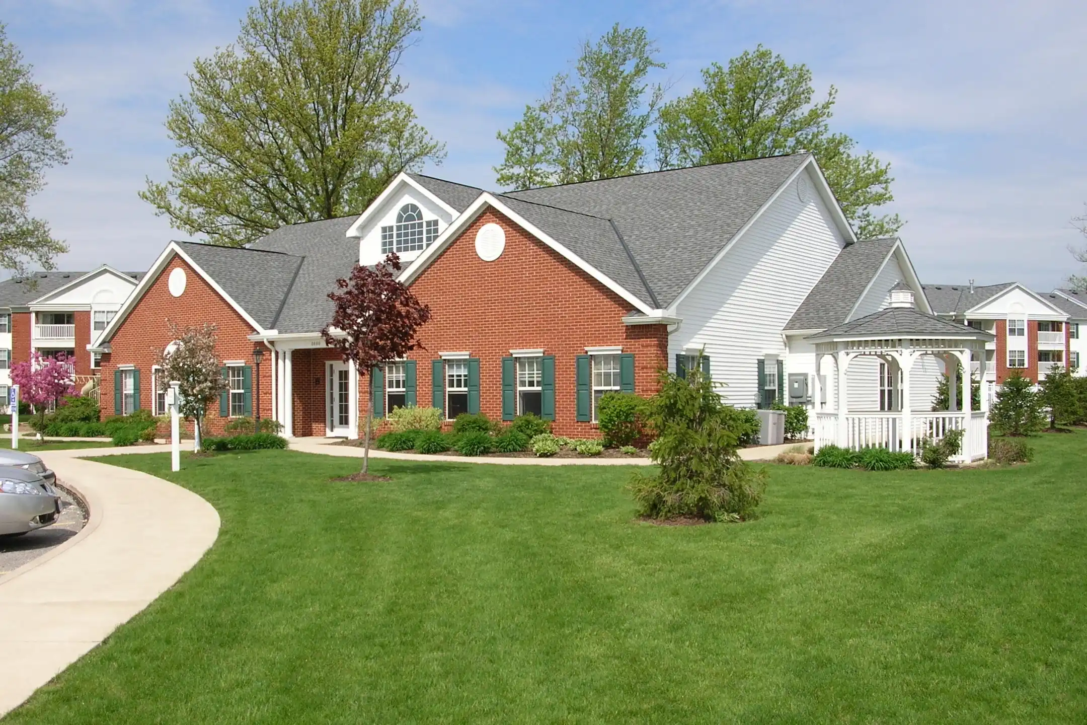 Evergreen Farms Apartments Olmsted Falls, OH 44138